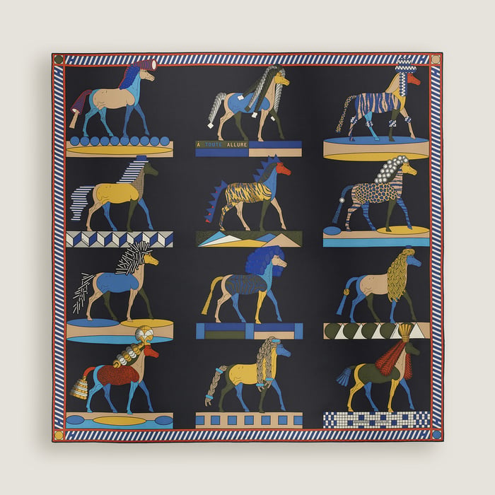 a Toute Allure Scarf 90