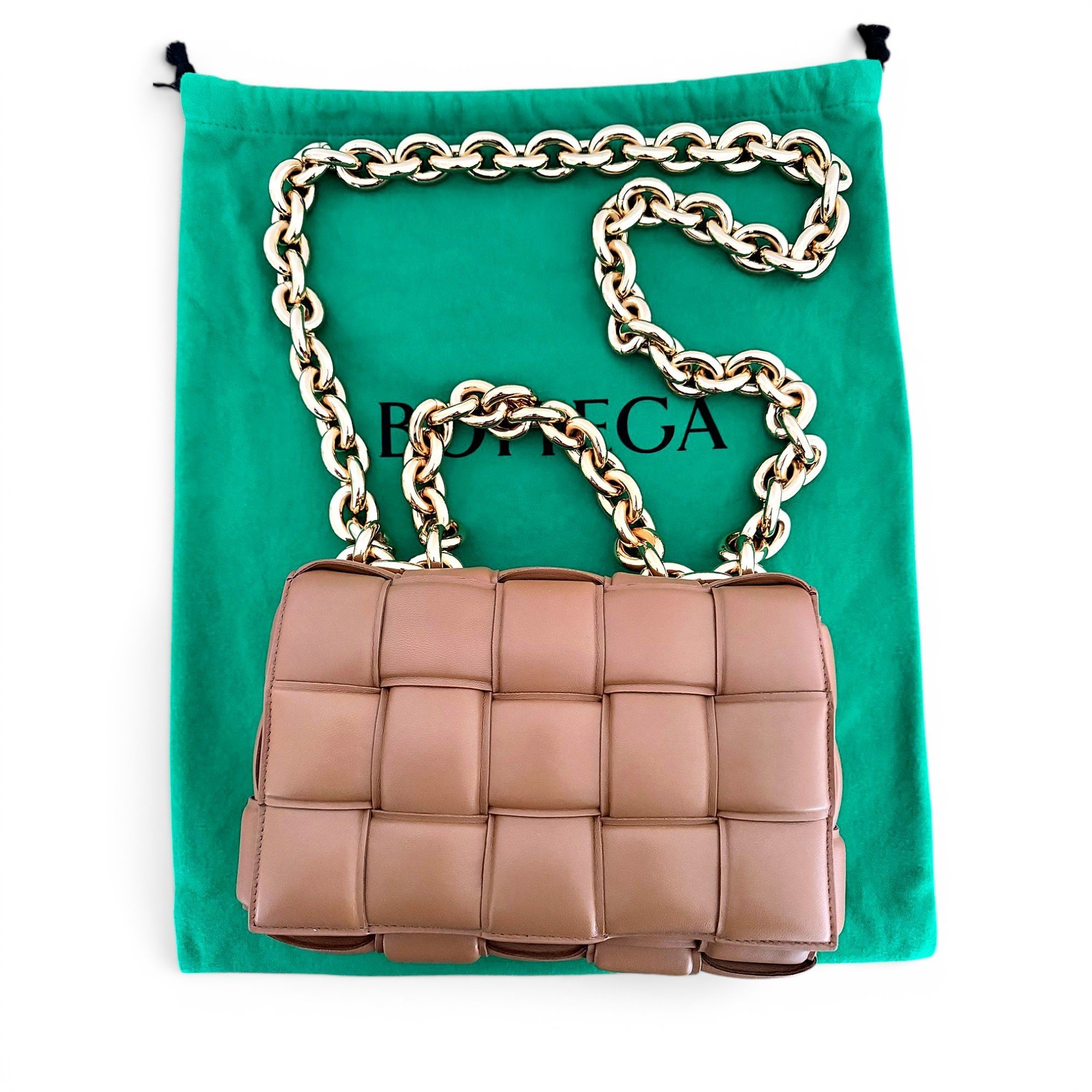 Bottega Veneta Chain Cassette leather handbag