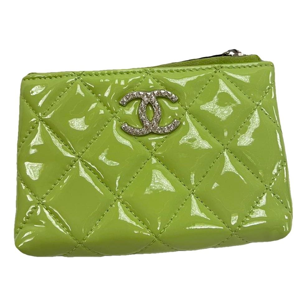 Timeless/Classique patent leather clutch bag