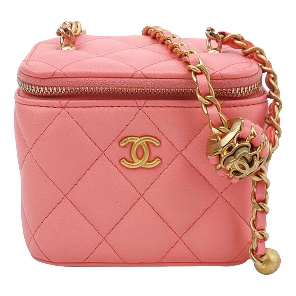 Trendy CC Vanity leather handbag