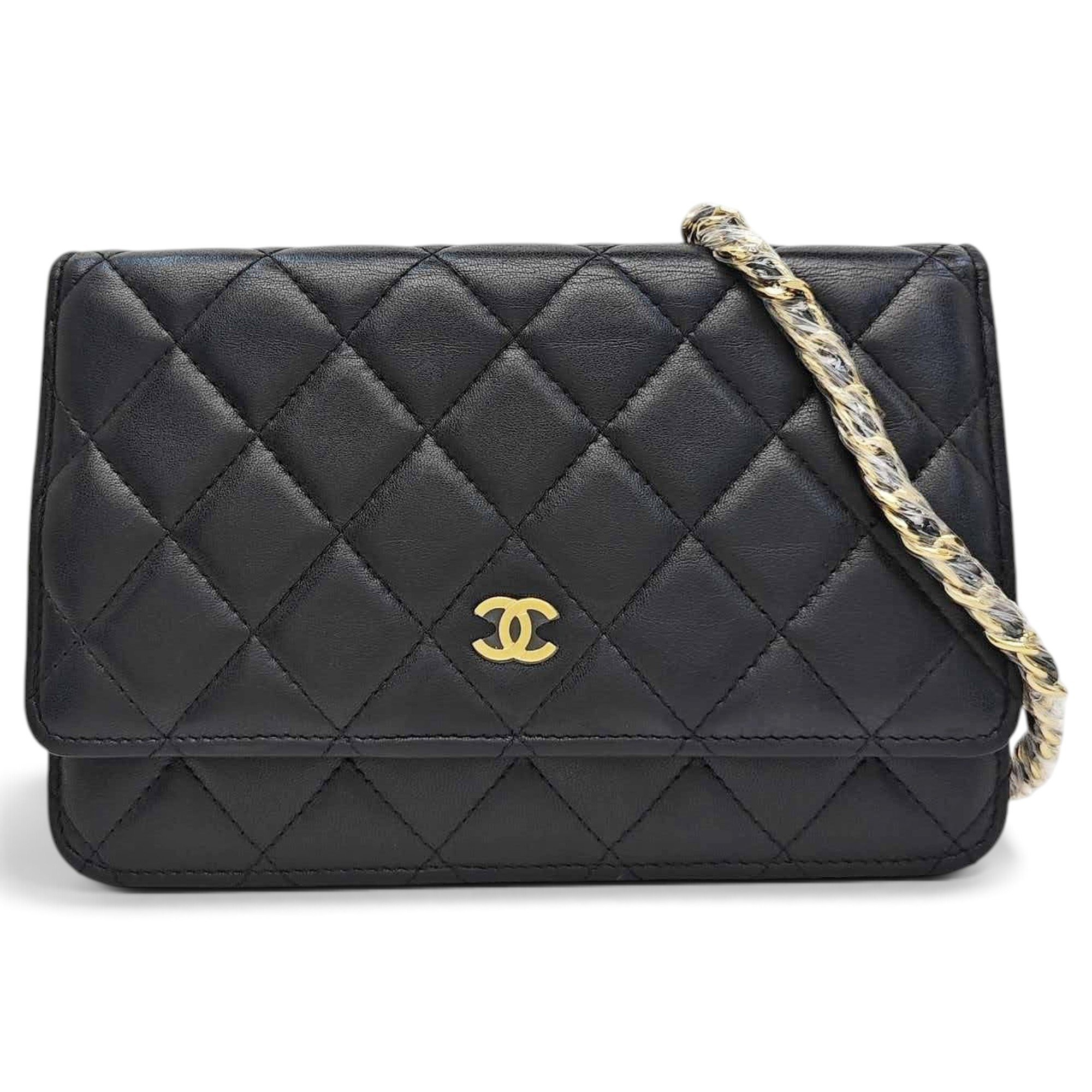 Wallet On Chain Timeless/Classique leather crossbody bag