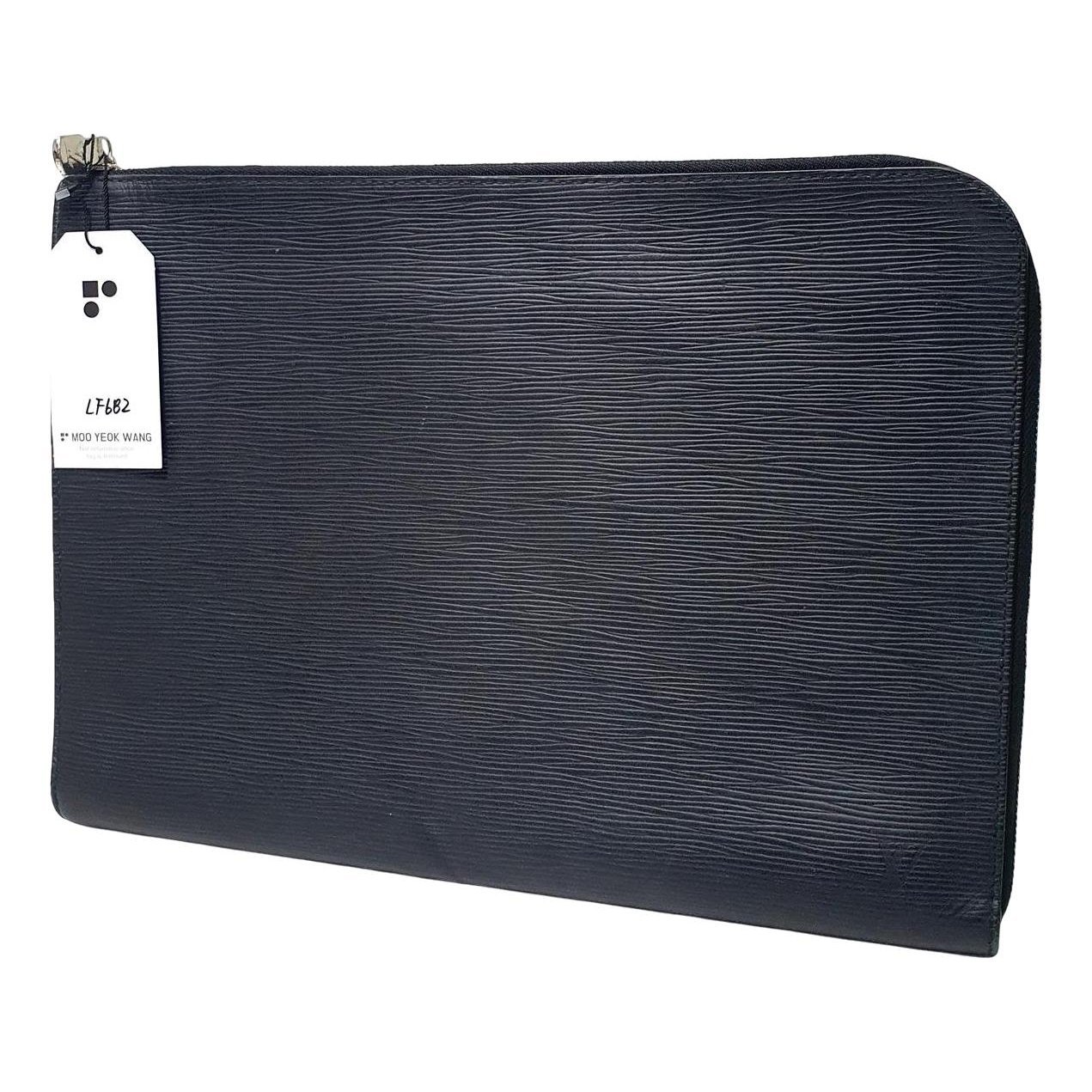 Leather clutch bag