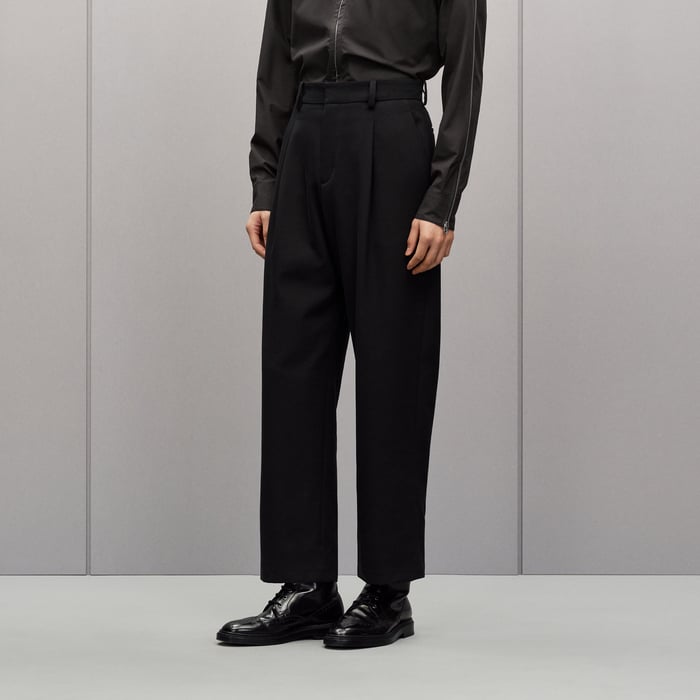 Noir Pleated Palerme Pants