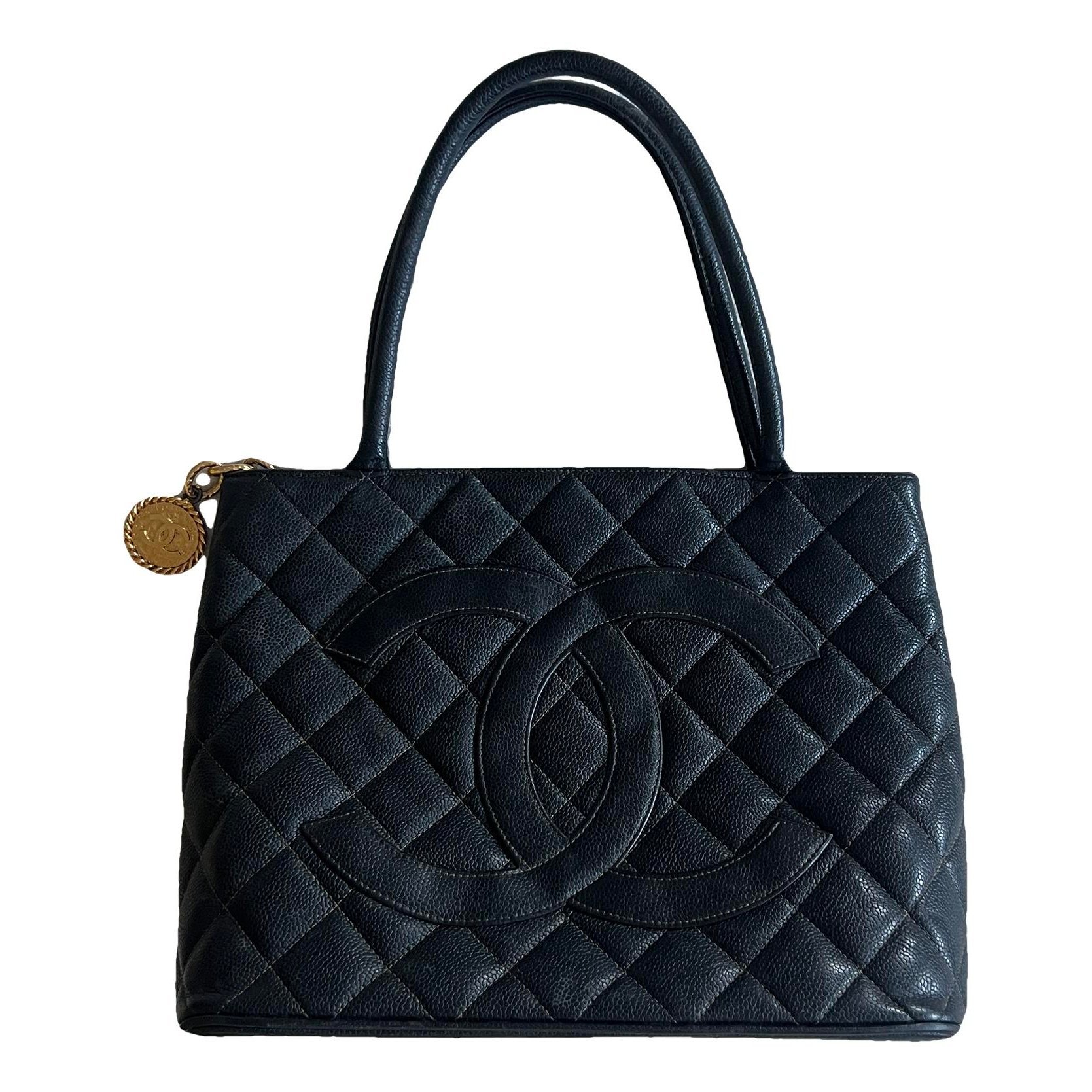 Médaillon leather tote