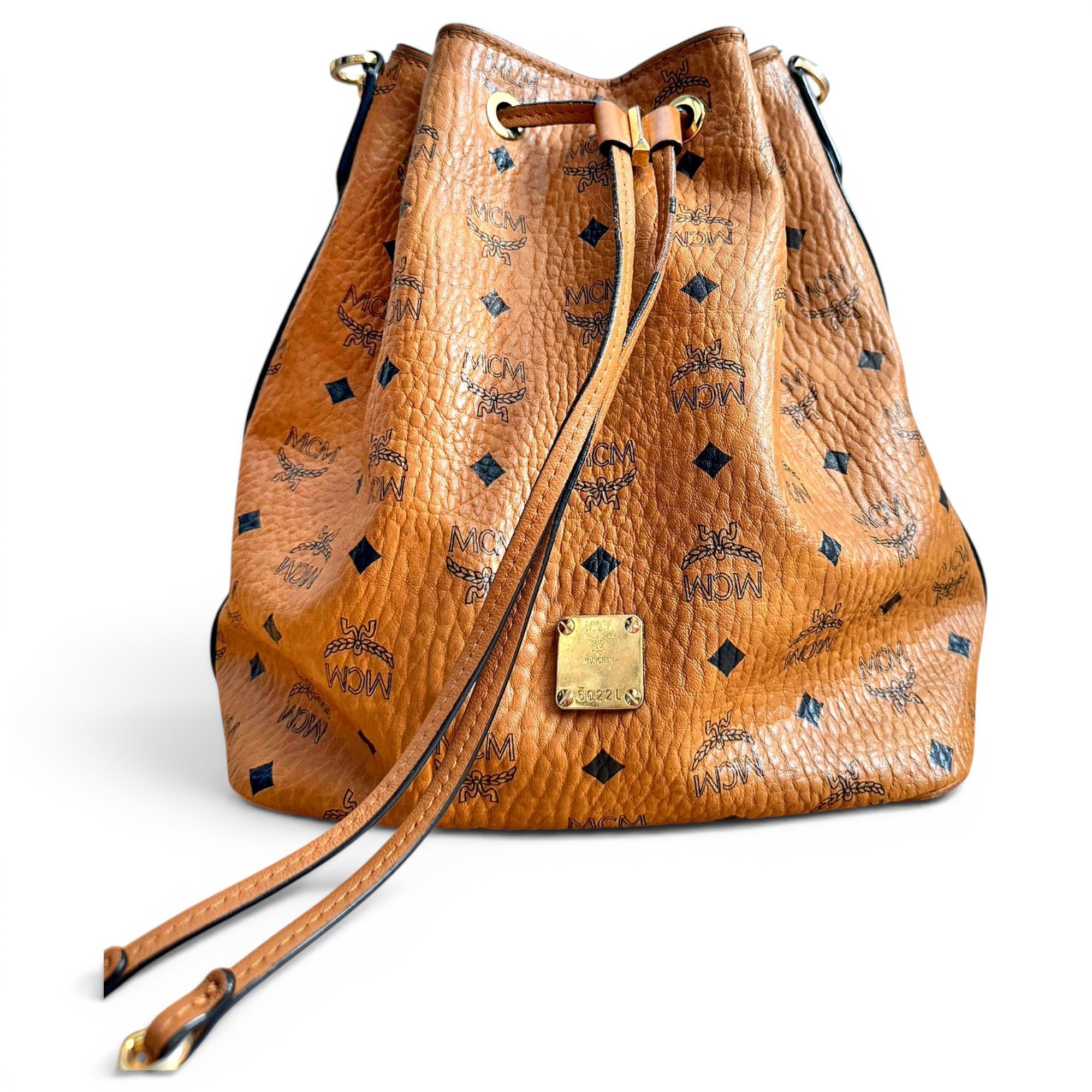 Heritage Drawstring leather handbag