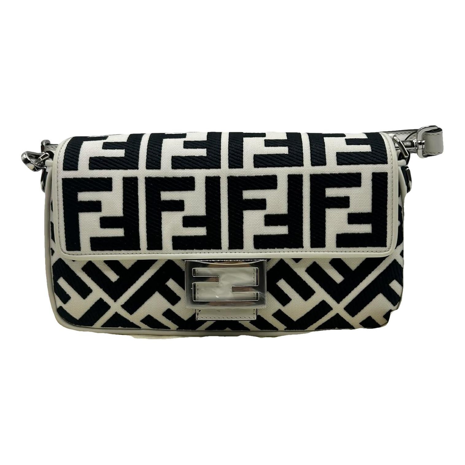 Baguette cloth handbag