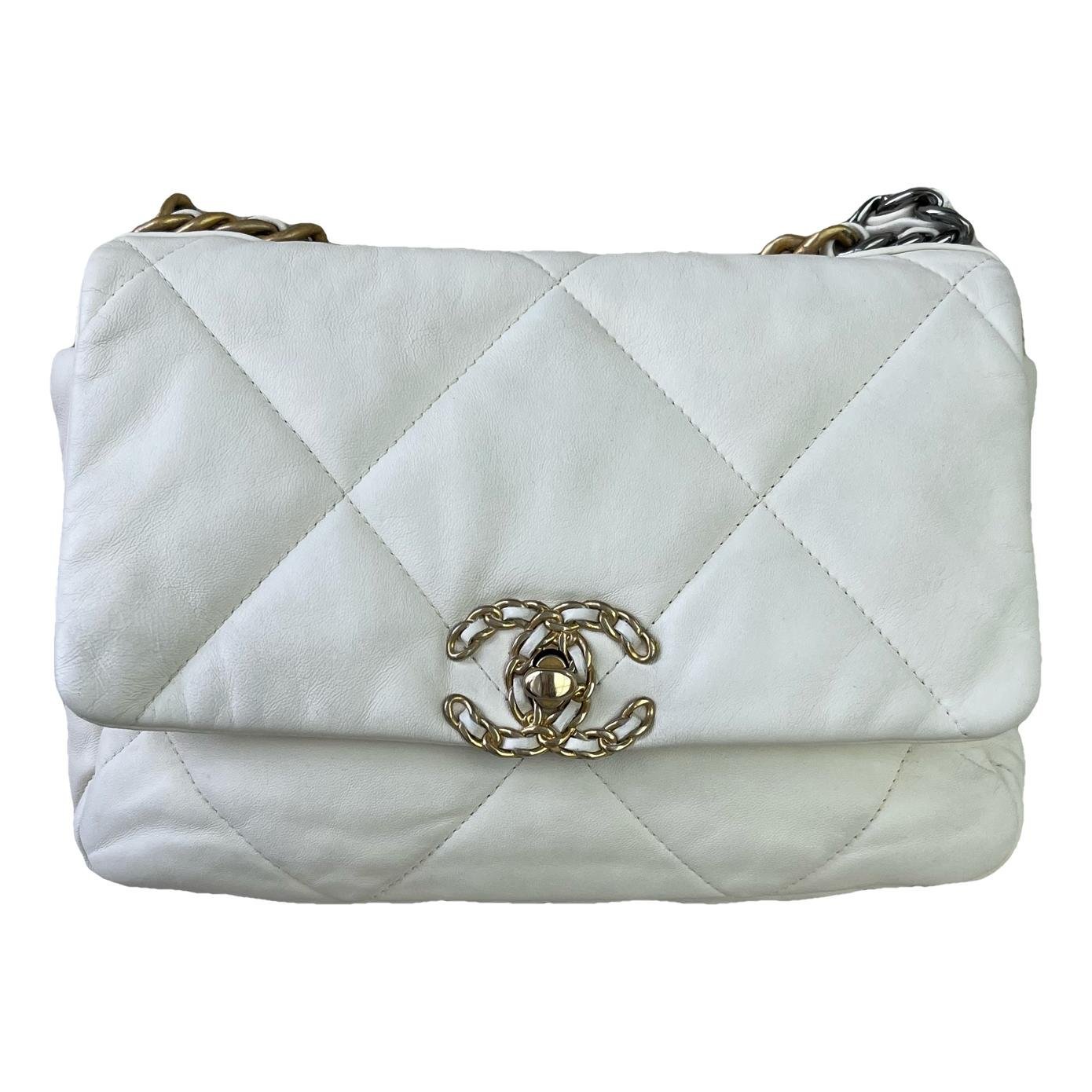 Chanel 19 leather handbag