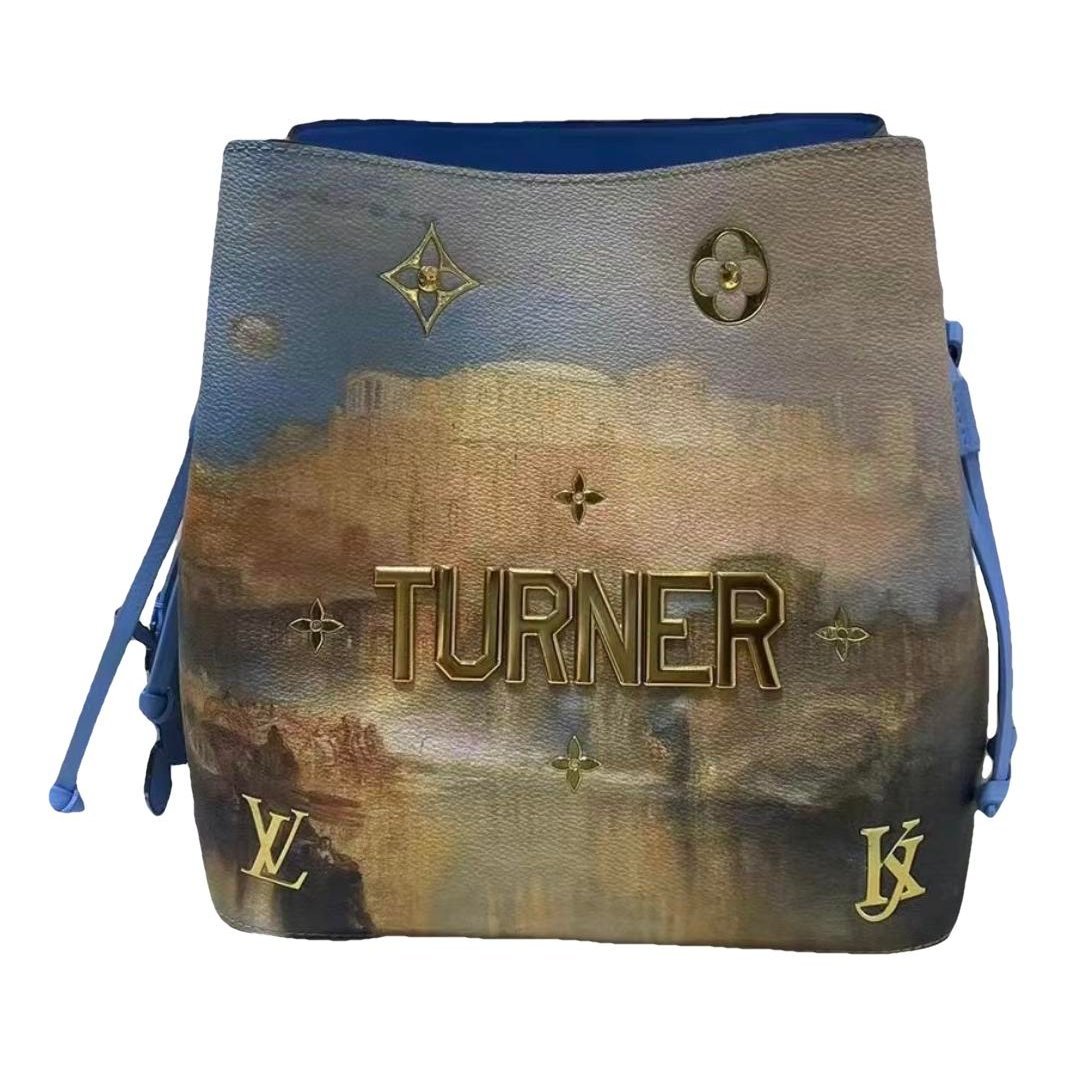 Leather travel bag