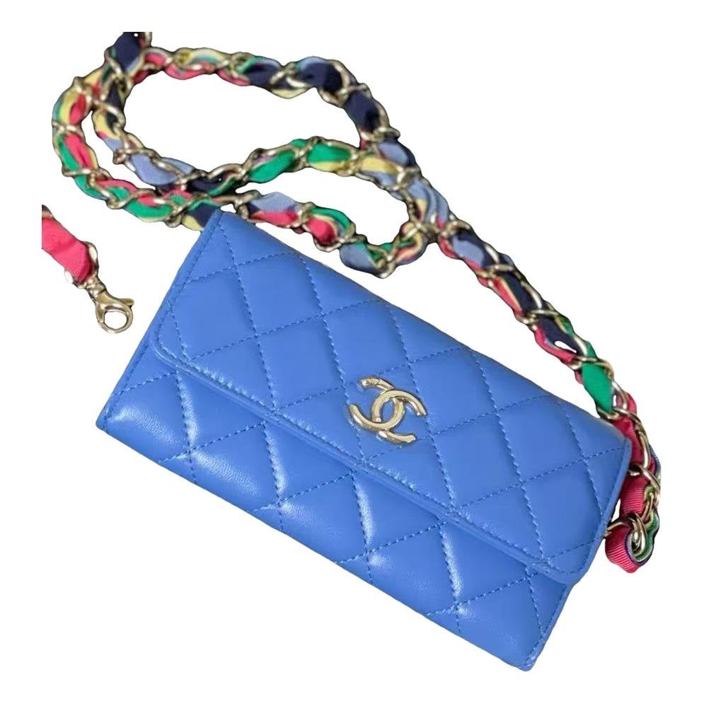 Wallet On Chain Timeless/Classique leather crossbody bag
