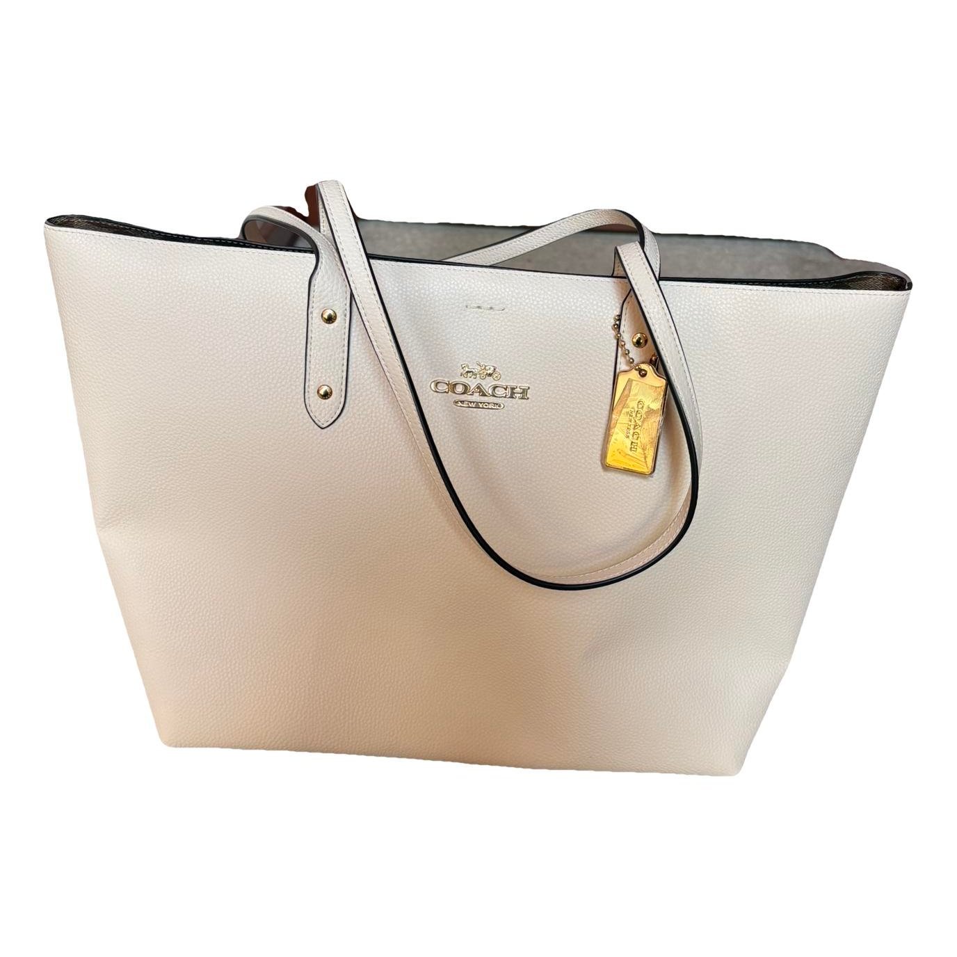 Leather travel bag