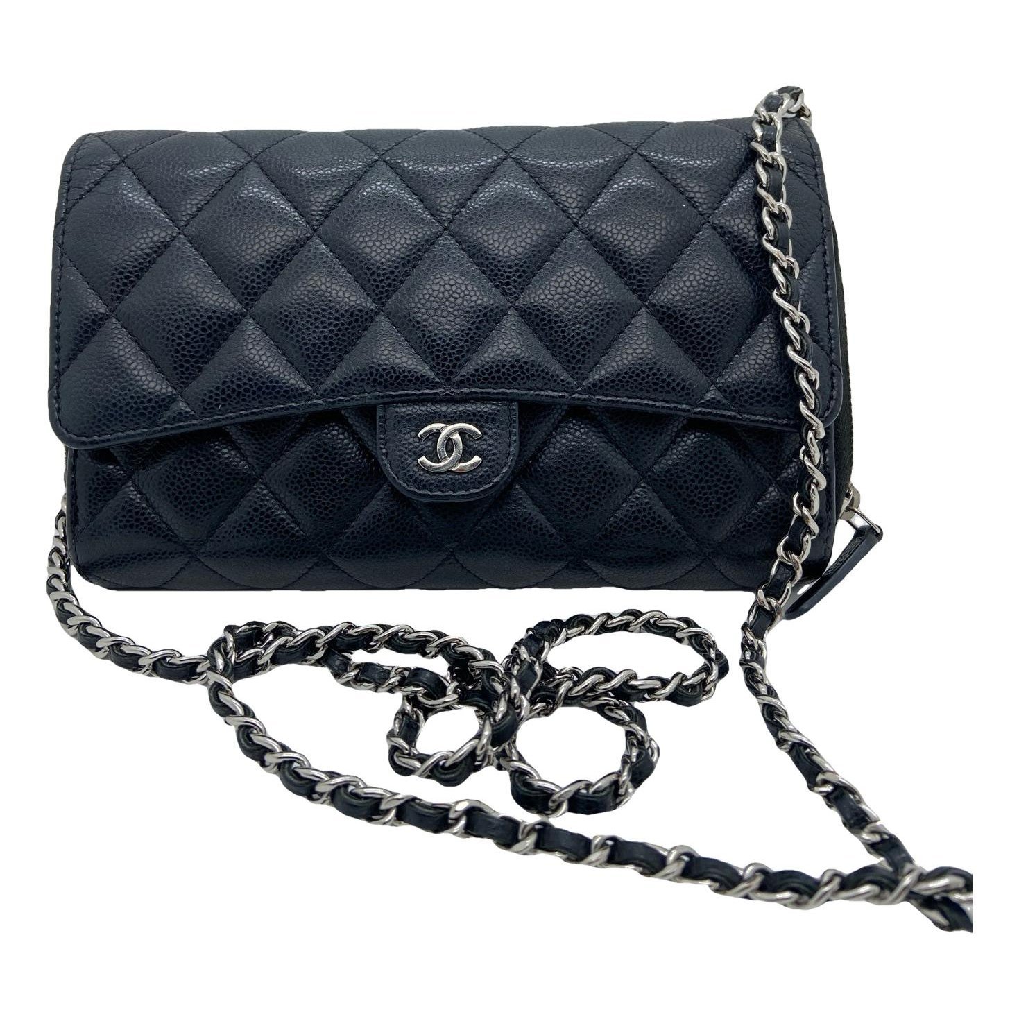 Wallet On Chain Timeless/Classique leather crossbody bag