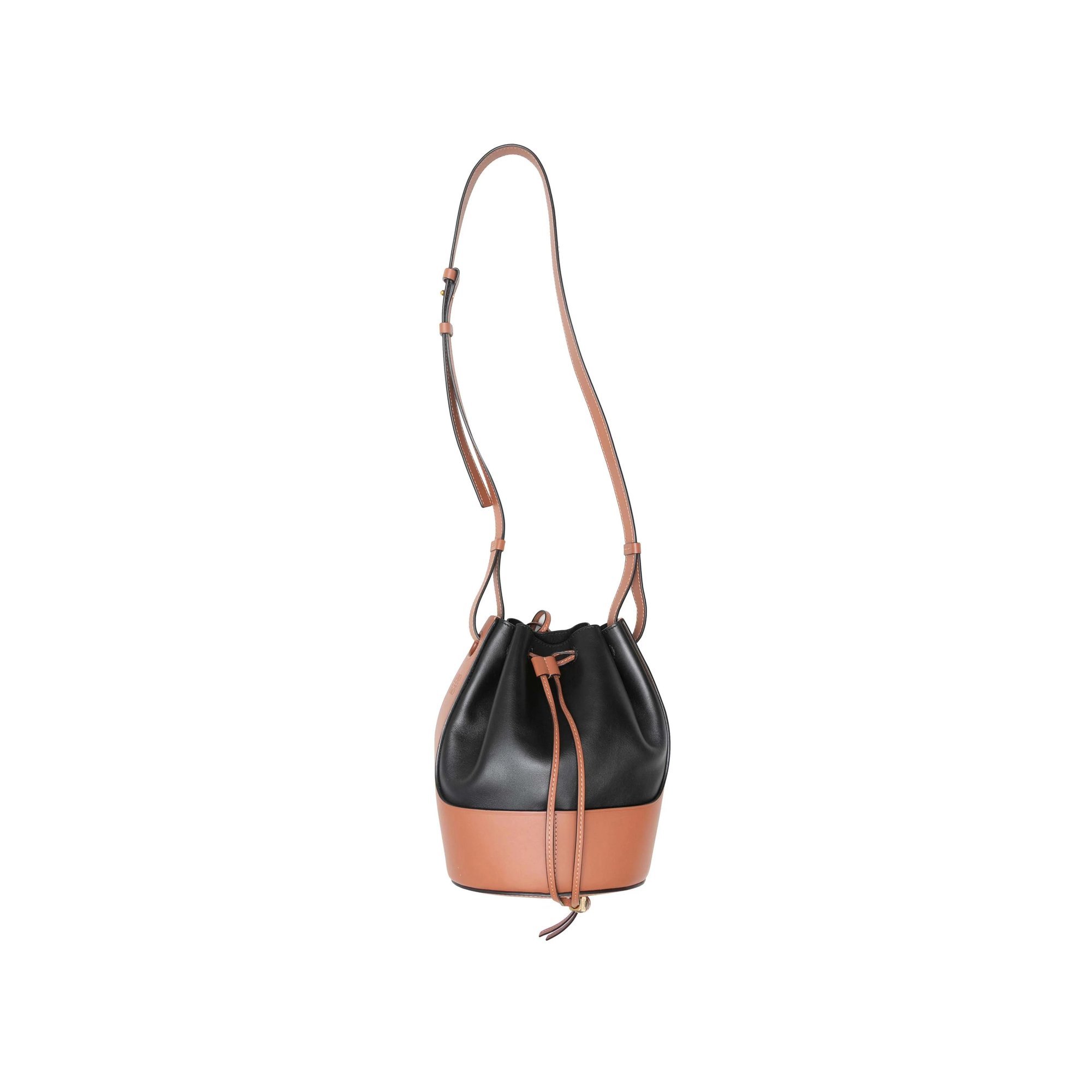 Balloon leather handbag