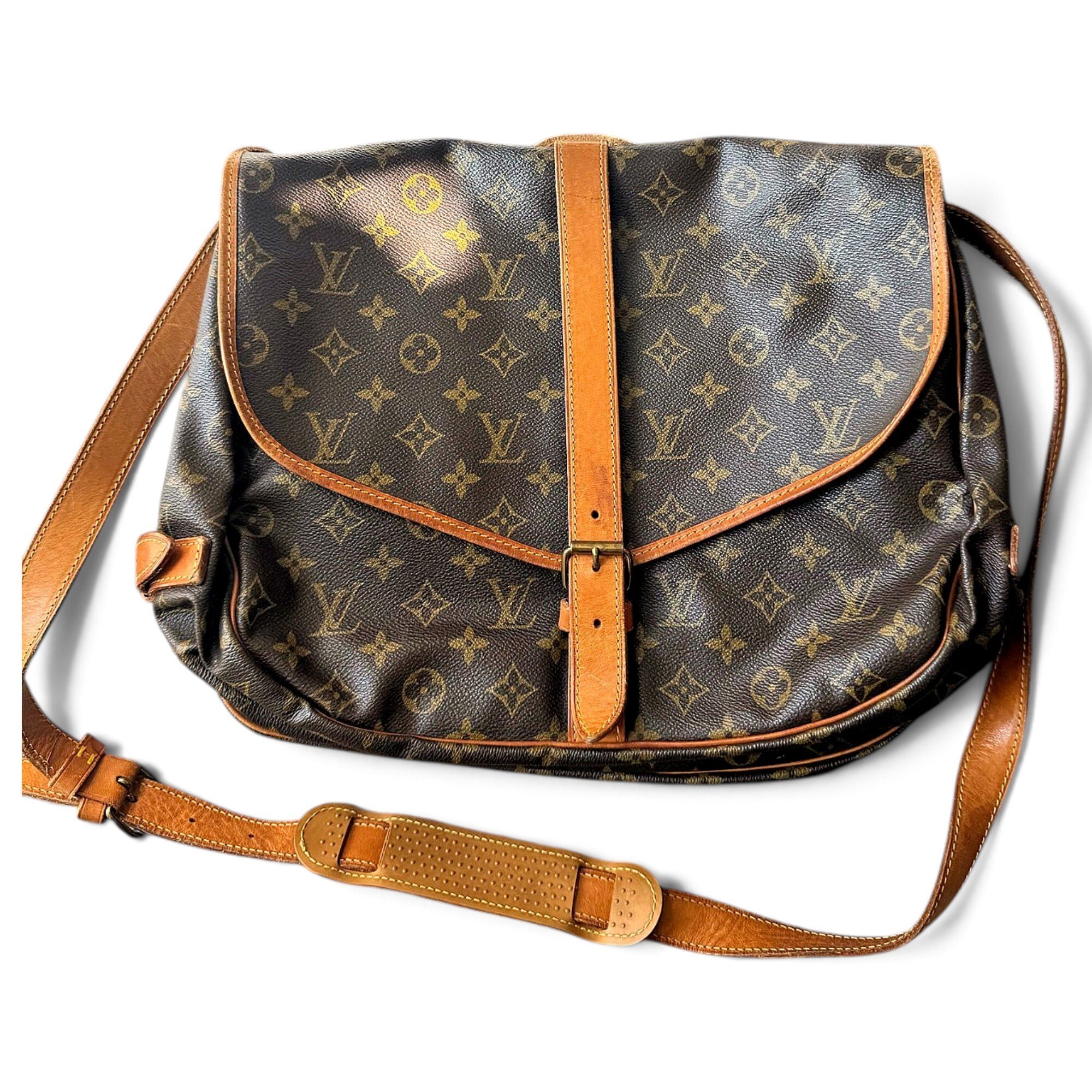 Louis Vuitton Saumur leather crossbody bag