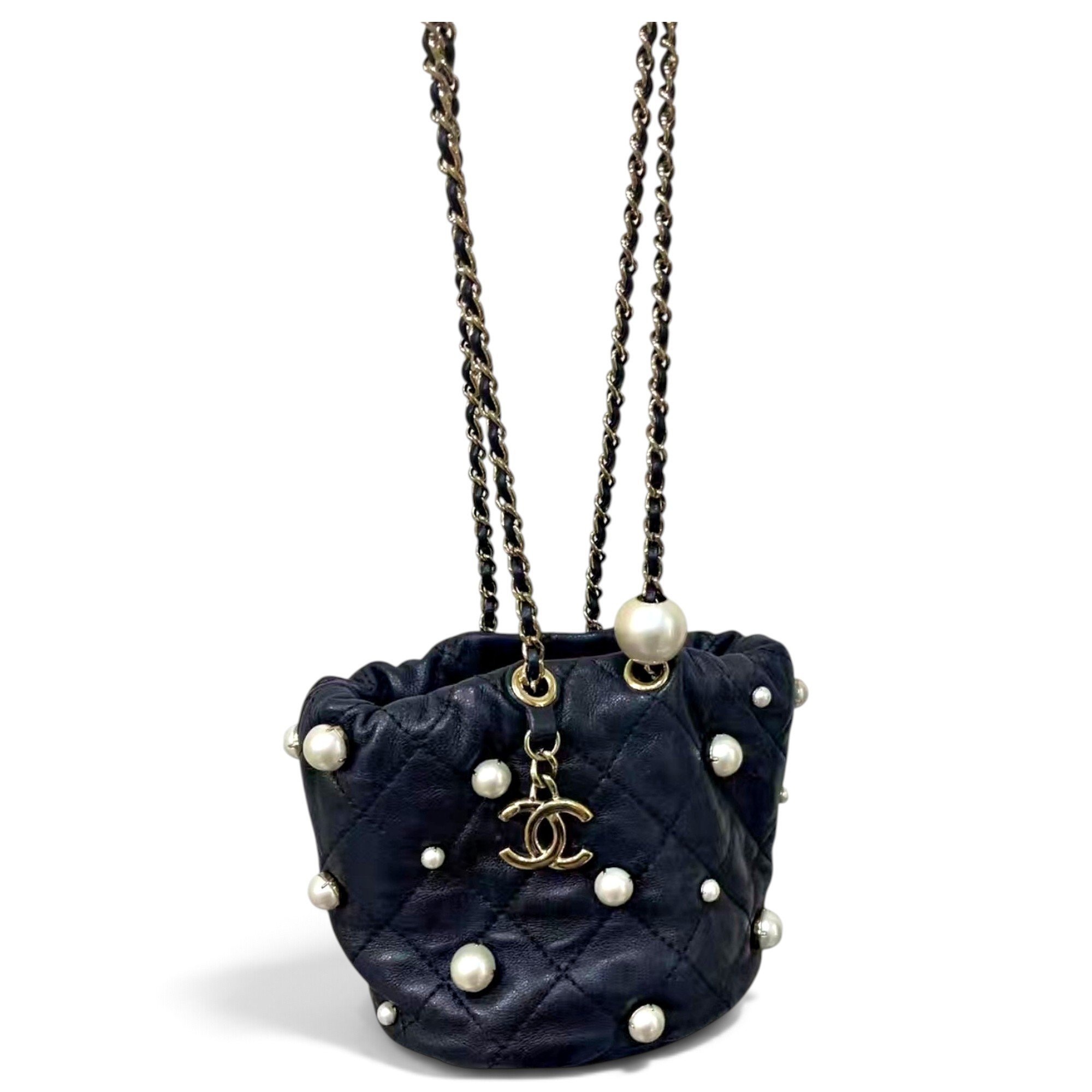 Gabrielle Bucket leather crossbody bag