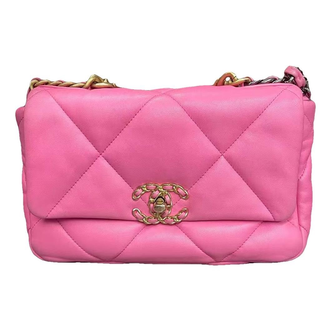 Chanel 19 leather handbag