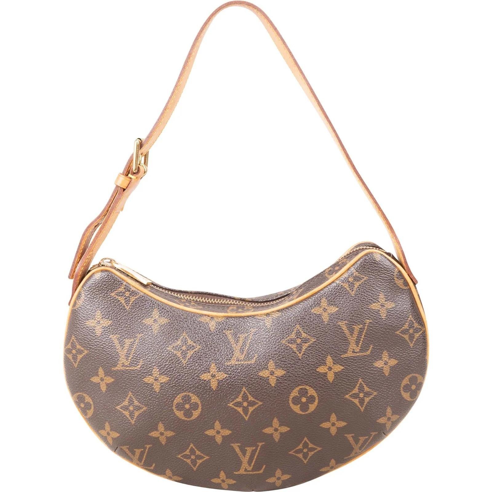 Croissant leather crossbody bag