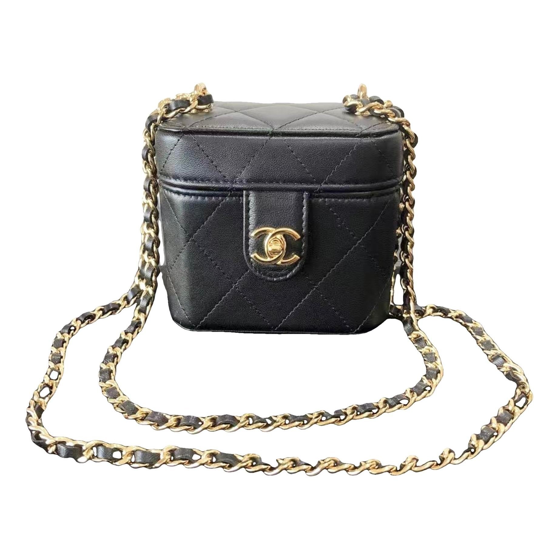 Vanity leather handbag