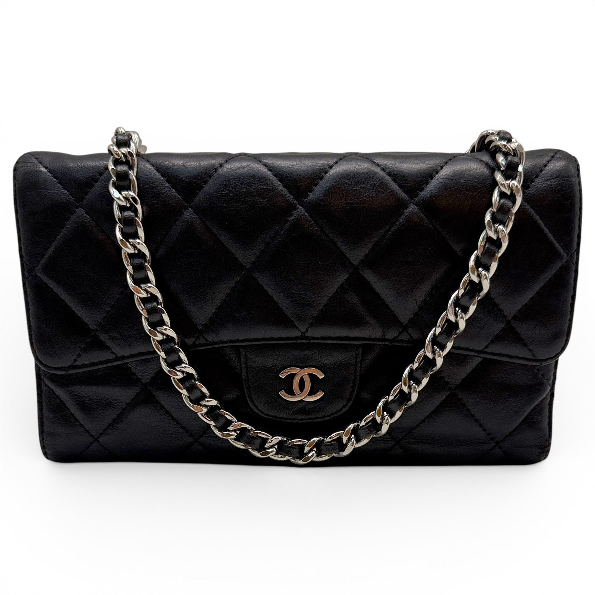 Wallet On Chain Timeless/Classique leather crossbody bag