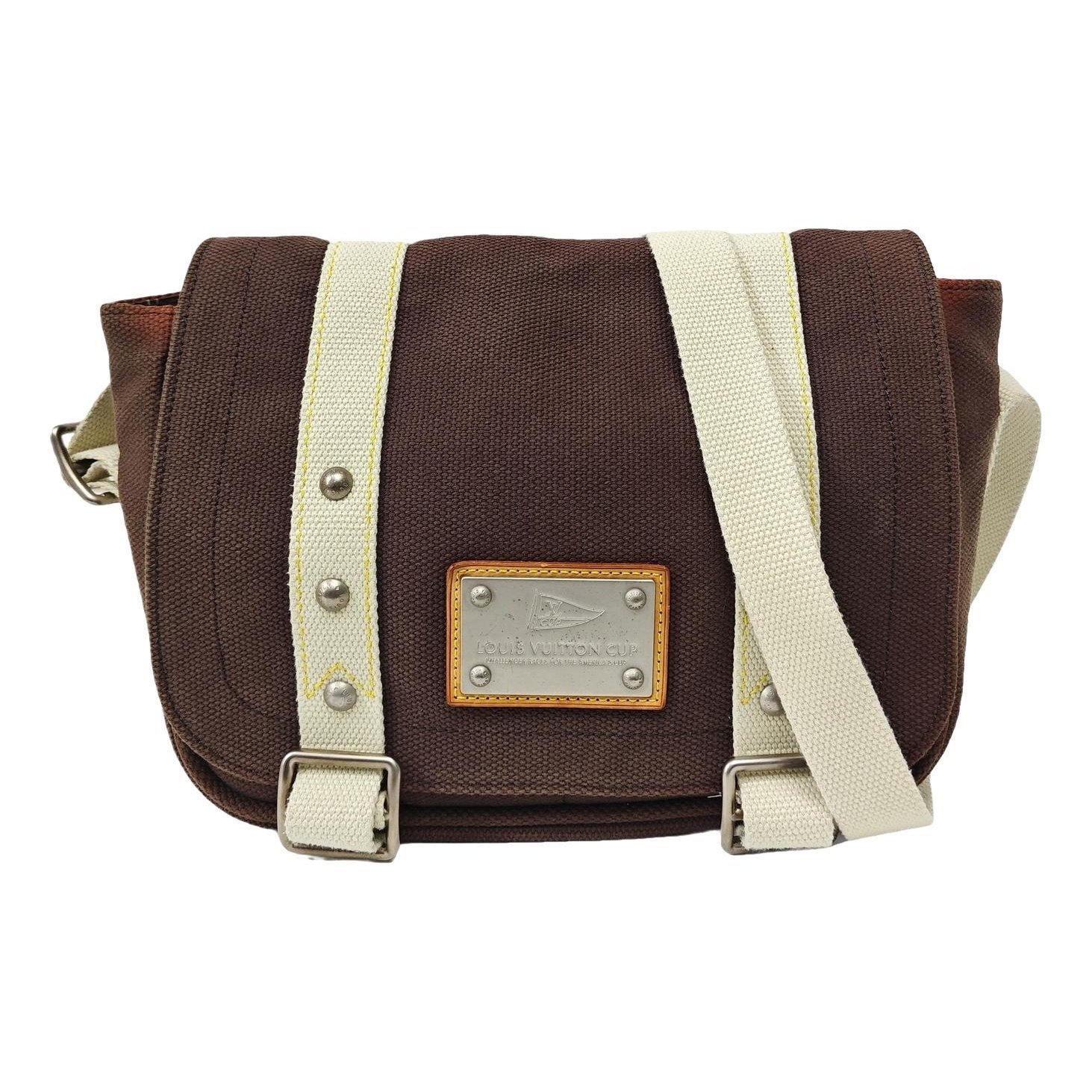 Antigua cloth handbag