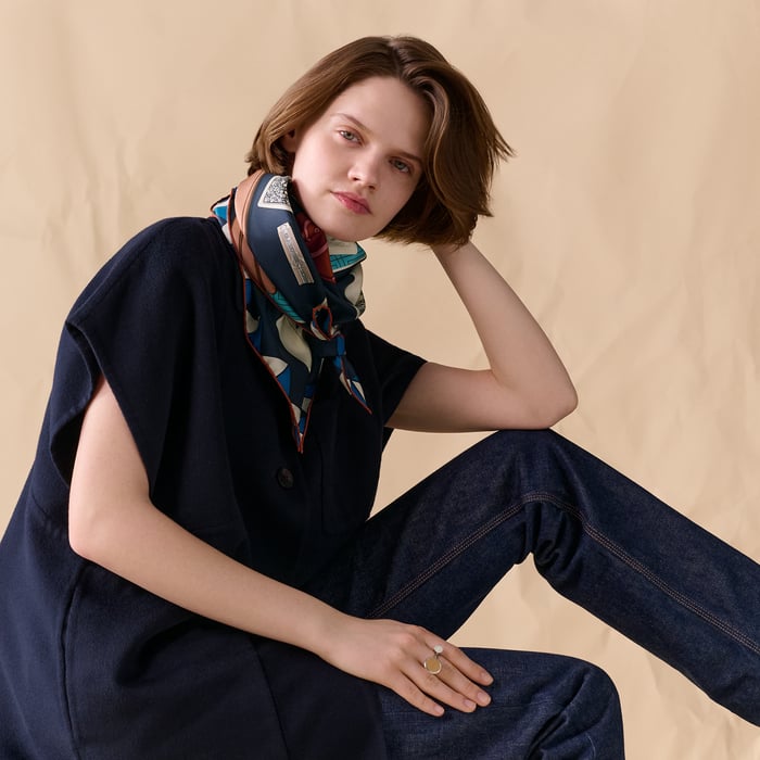 l'Heure Des Gants Scarf 90