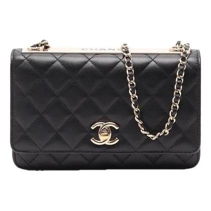Wallet On Chain leather crossbody bag