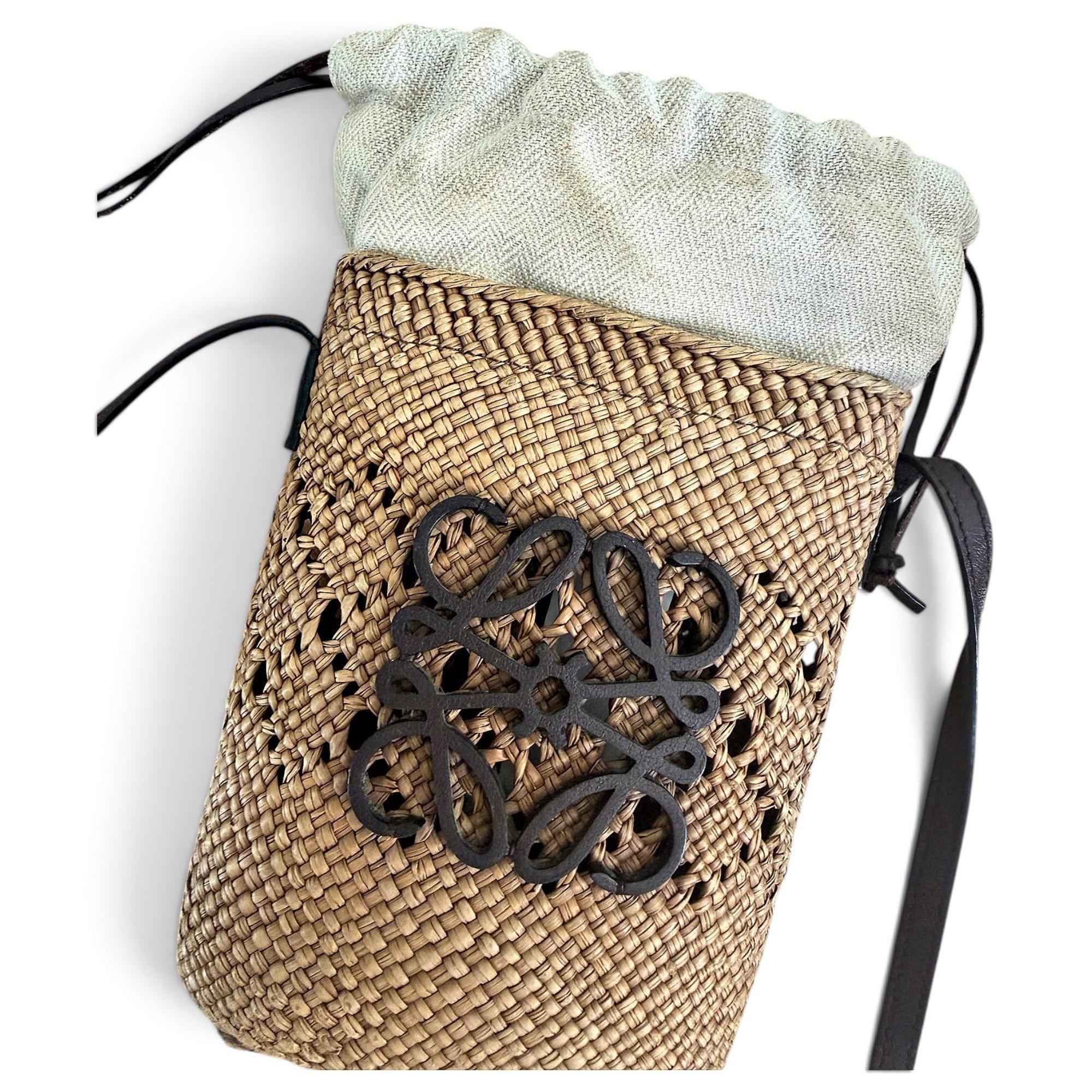 Anagram Basket crossbody bag