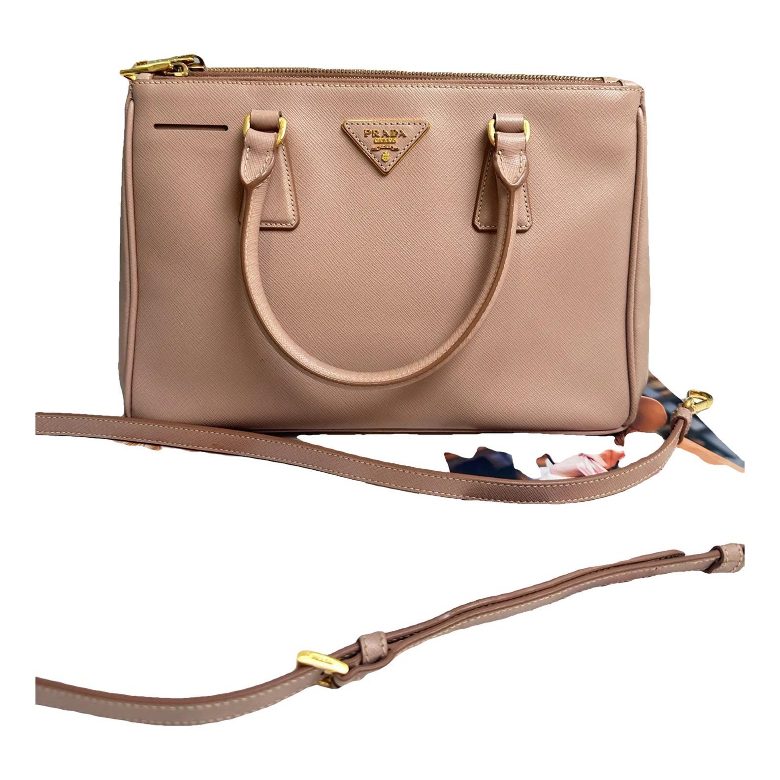 Galleria leather crossbody bag