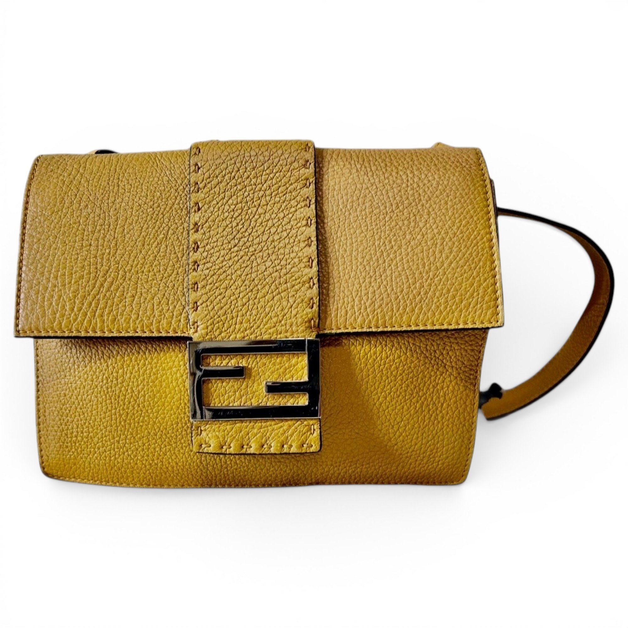 Baguette leather crossbody bag
