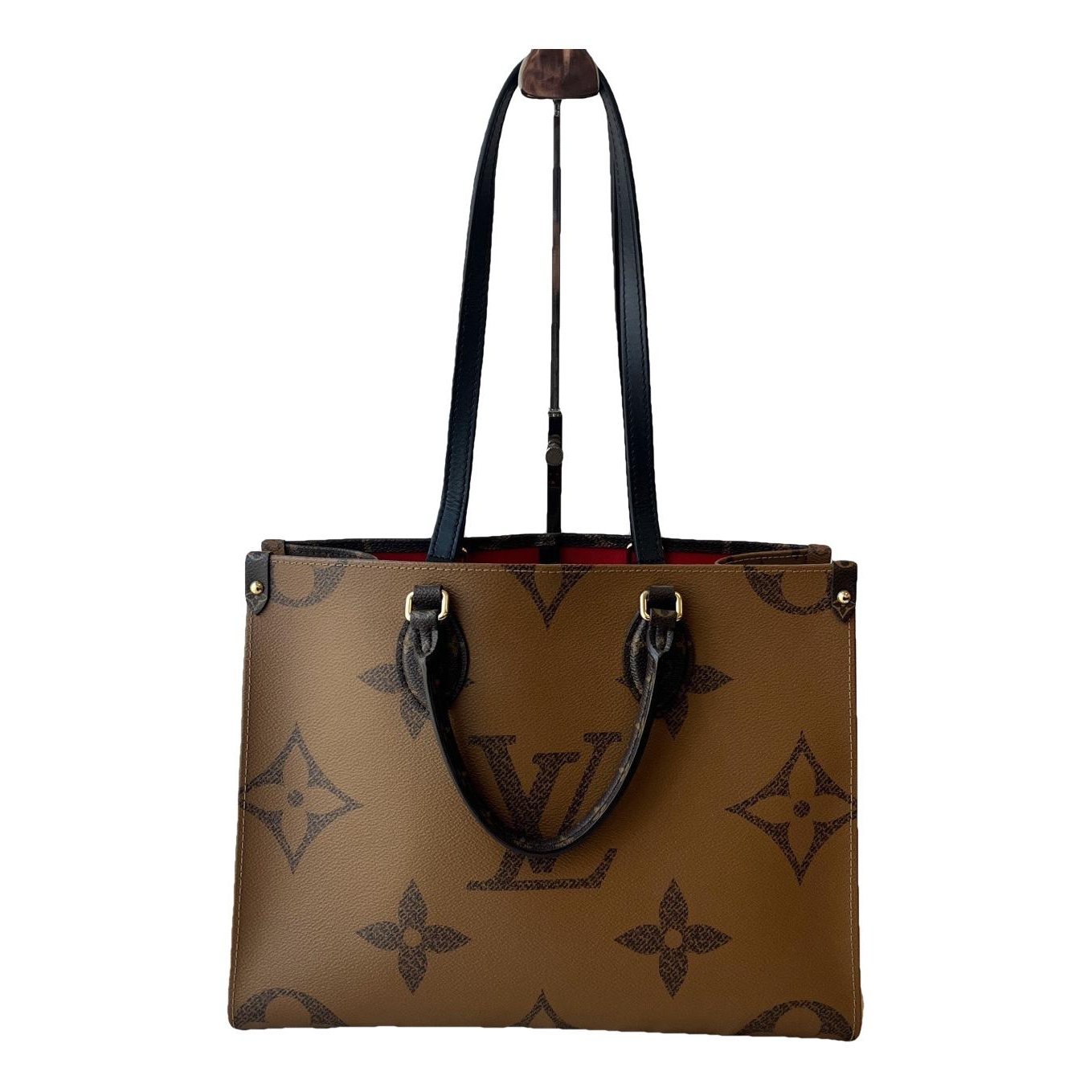 Onthego leather handbag