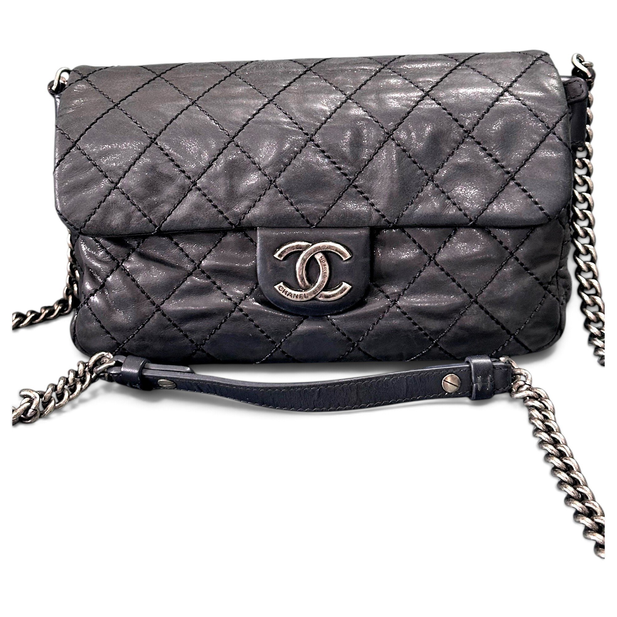 Timeless/Classique leather crossbody bag
