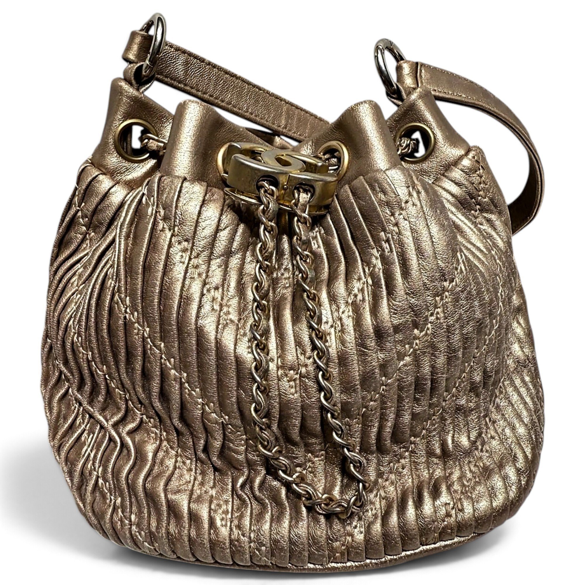 Gabrielle Bucket leather handbag