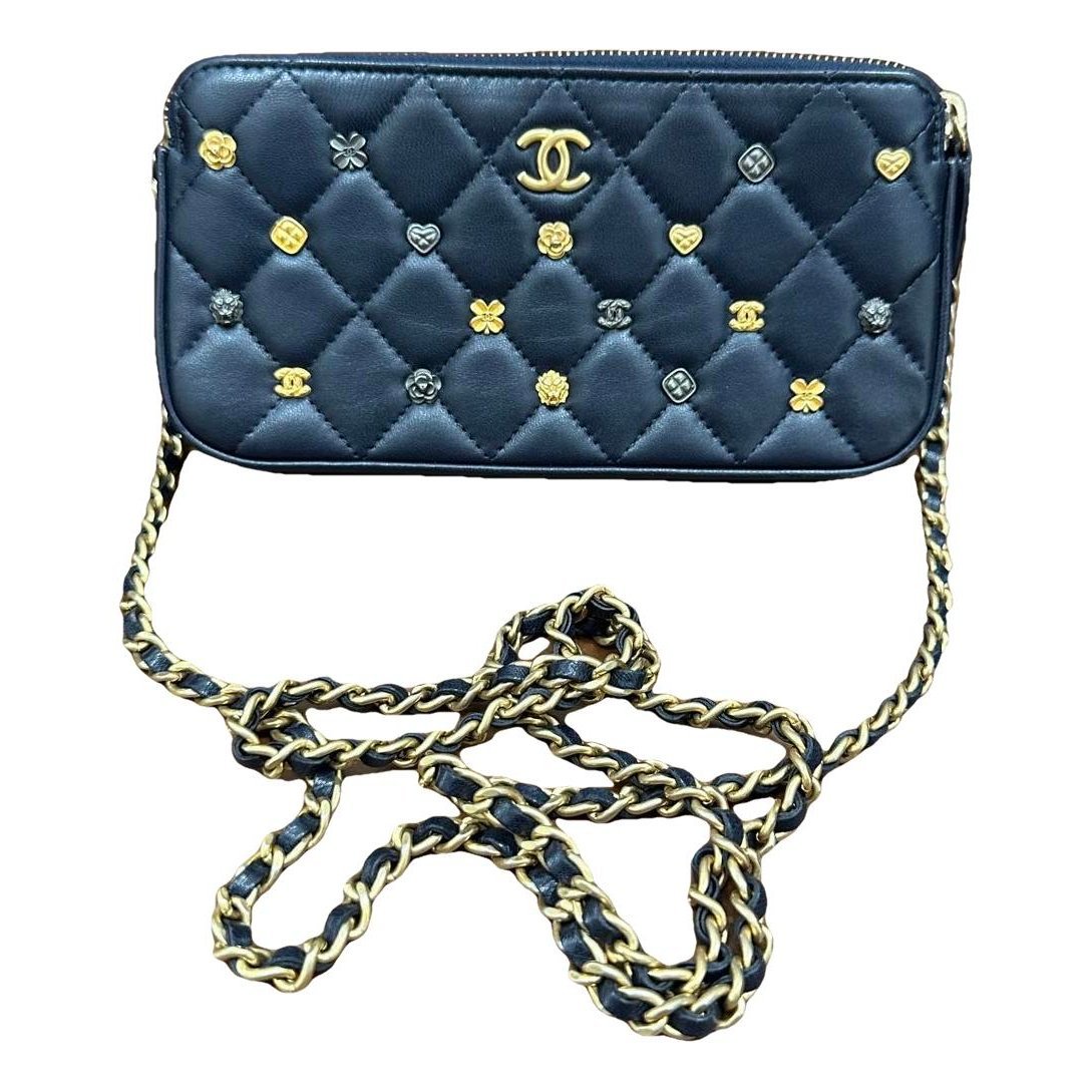 Wallet On Chain Timeless/Classique leather crossbody bag