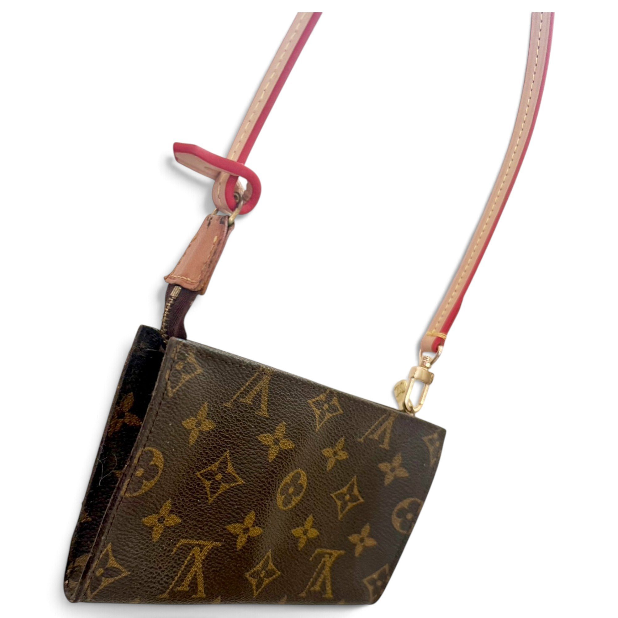 Pochette Accessoire patent leather handbag