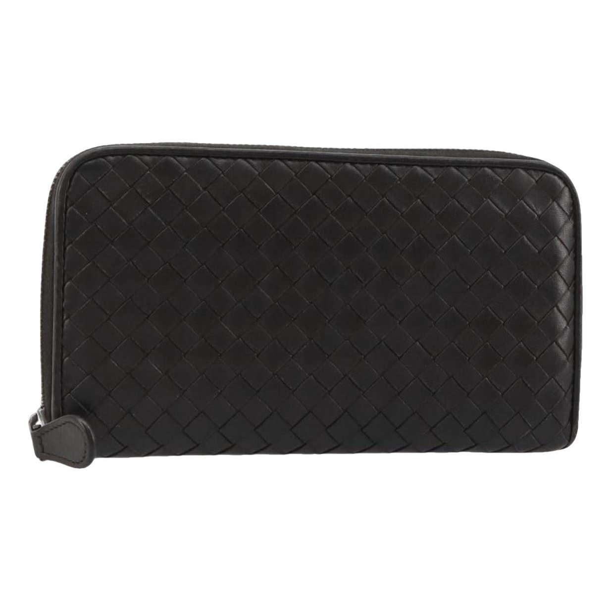 Leather clutch bag