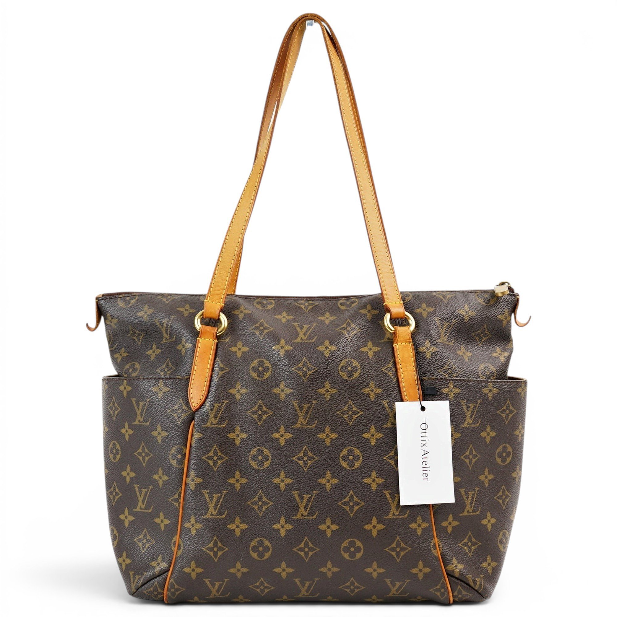 Totally leather handbag