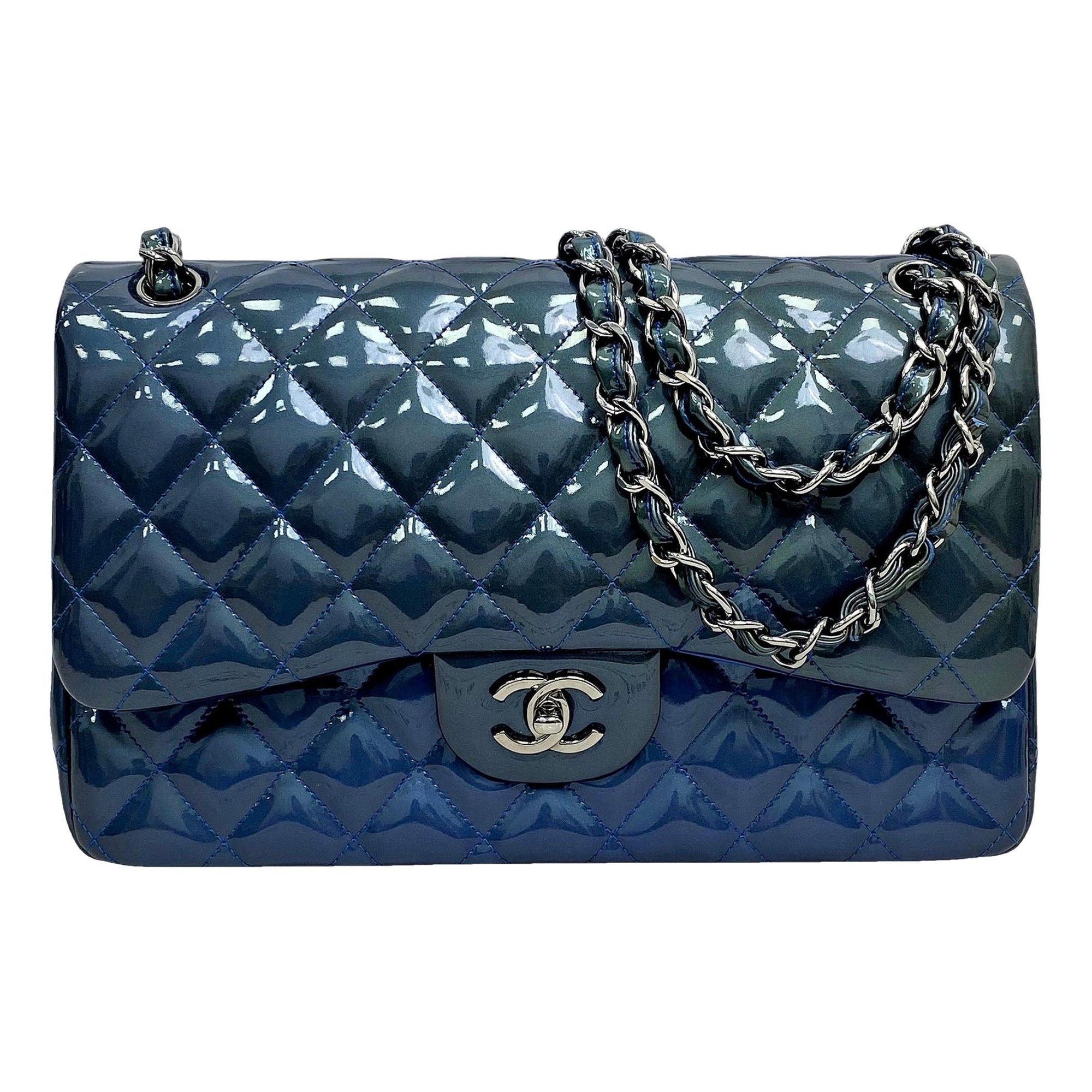 Timeless/Classique patent leather handbag