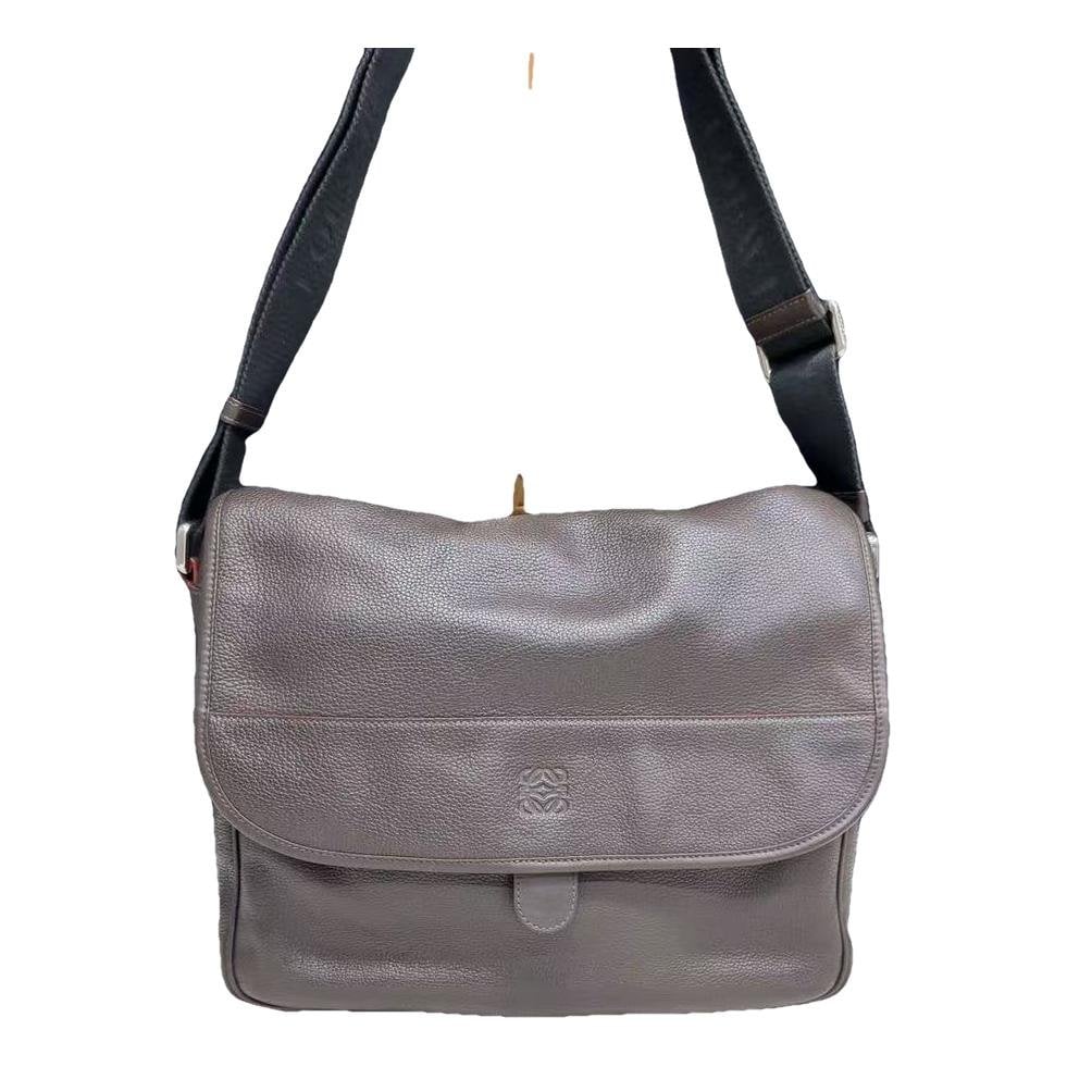 Leather crossbody bag
