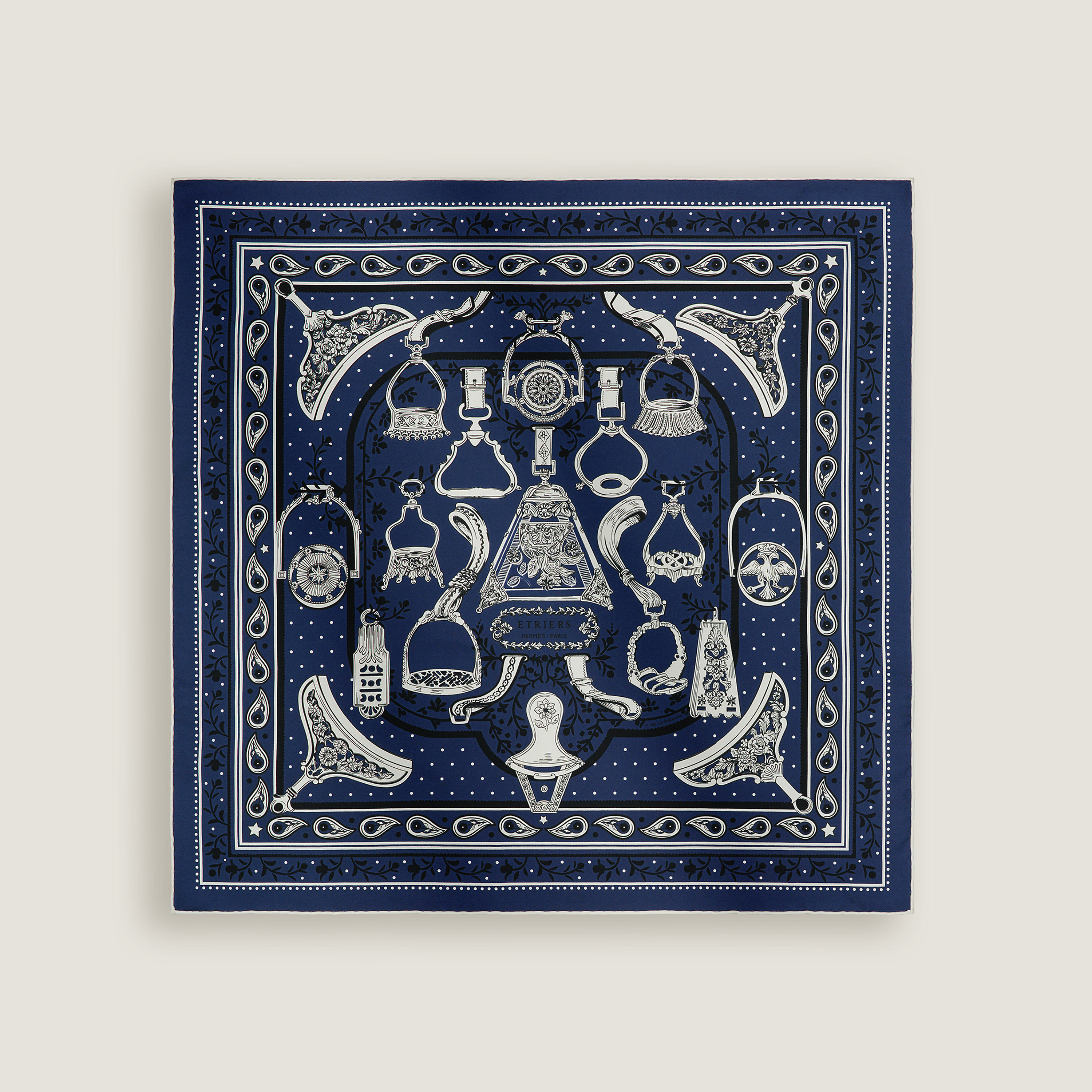 Hermès Eperon d'Or bandana 55 Étoupe/Chocolat/Blanc | BagUSeek
