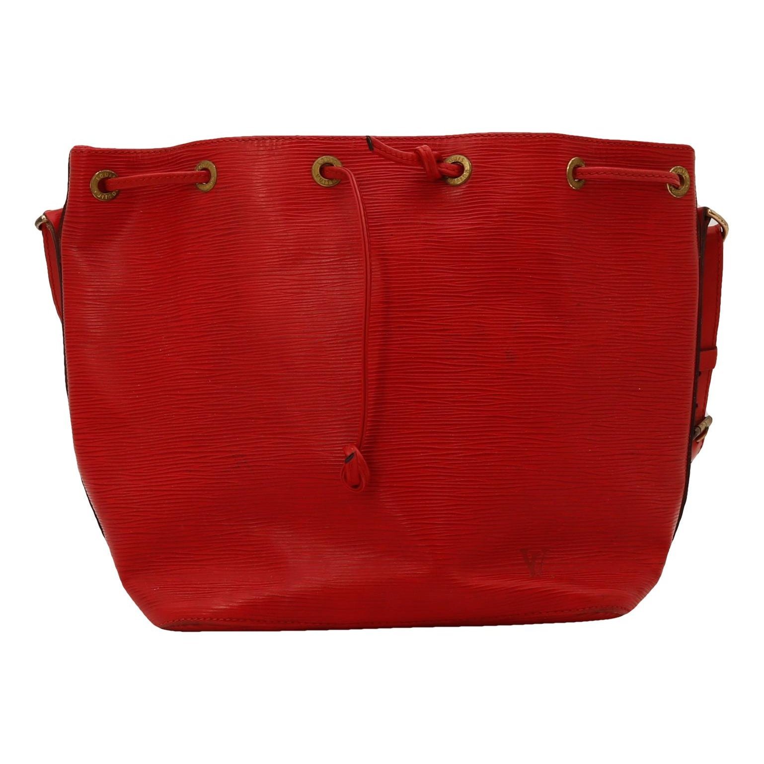 Petit Noé trunk leather handbag