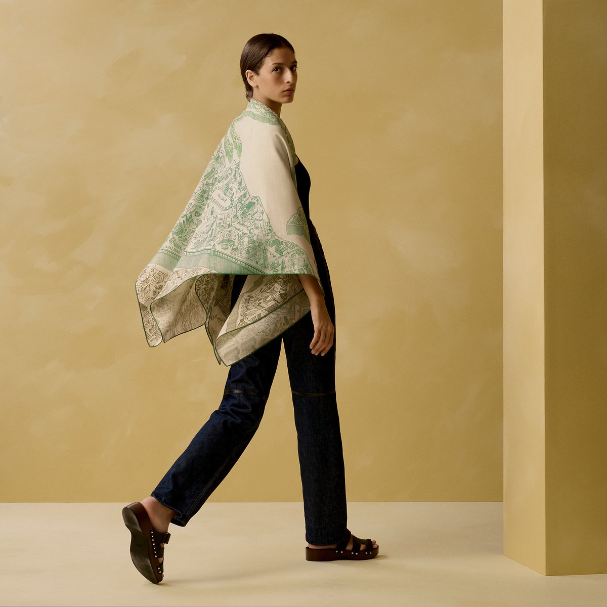 Hermès La Nouvelle Cite Cavaliere shawl 140 Blanc/Vert Vif/Kaki