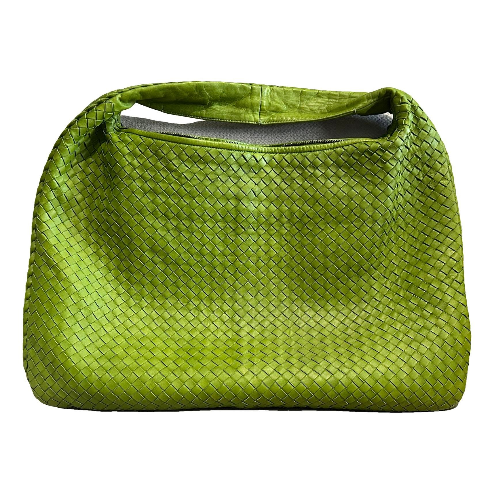 Veneta leather handbag