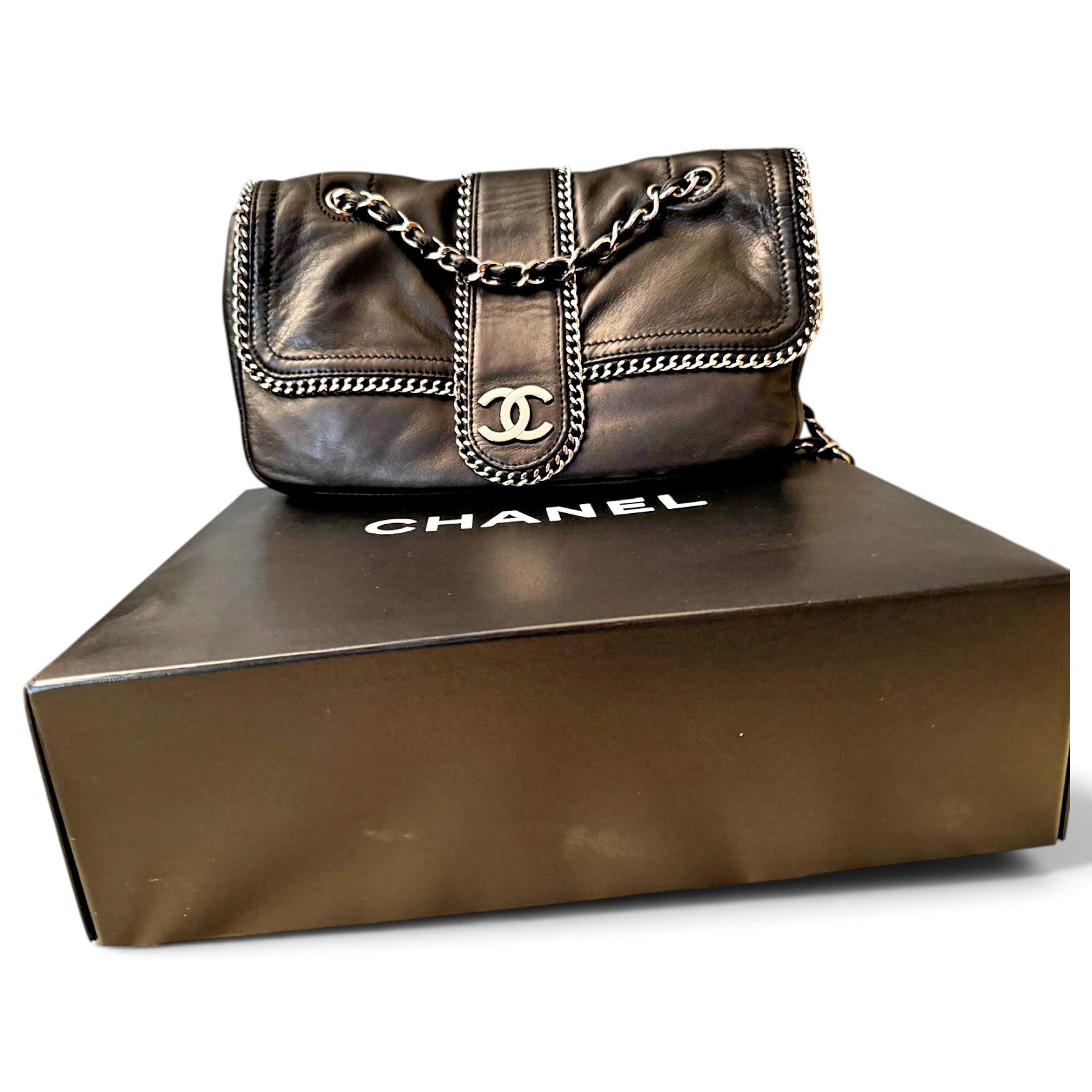 Leather handbag