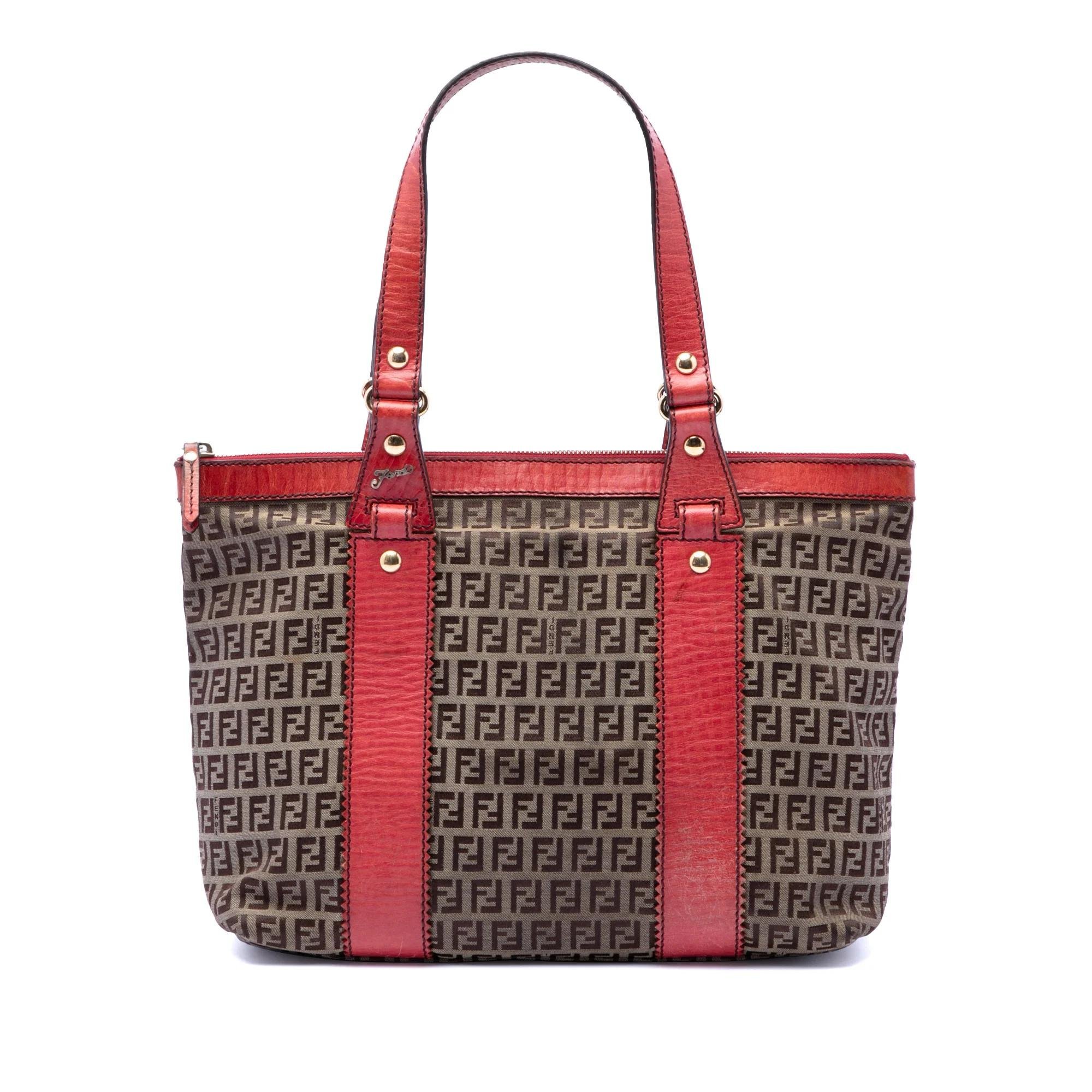 Pocket leather tote