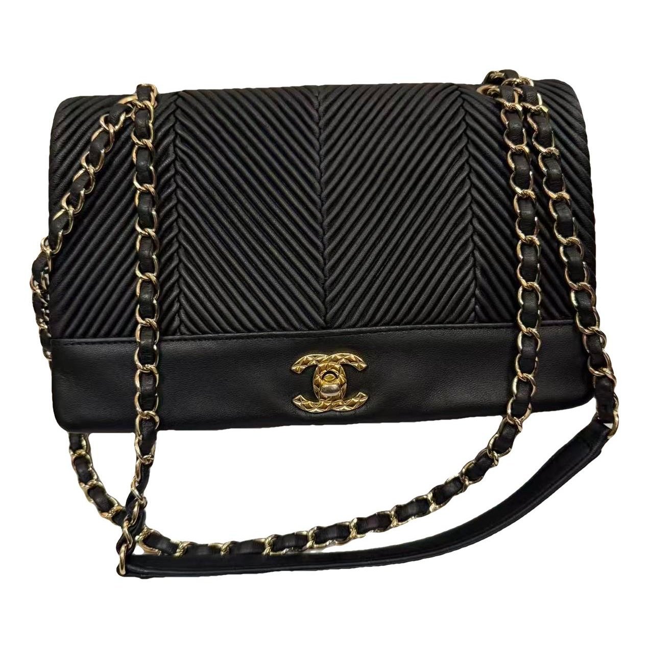 Timeless/Classique leather crossbody bag