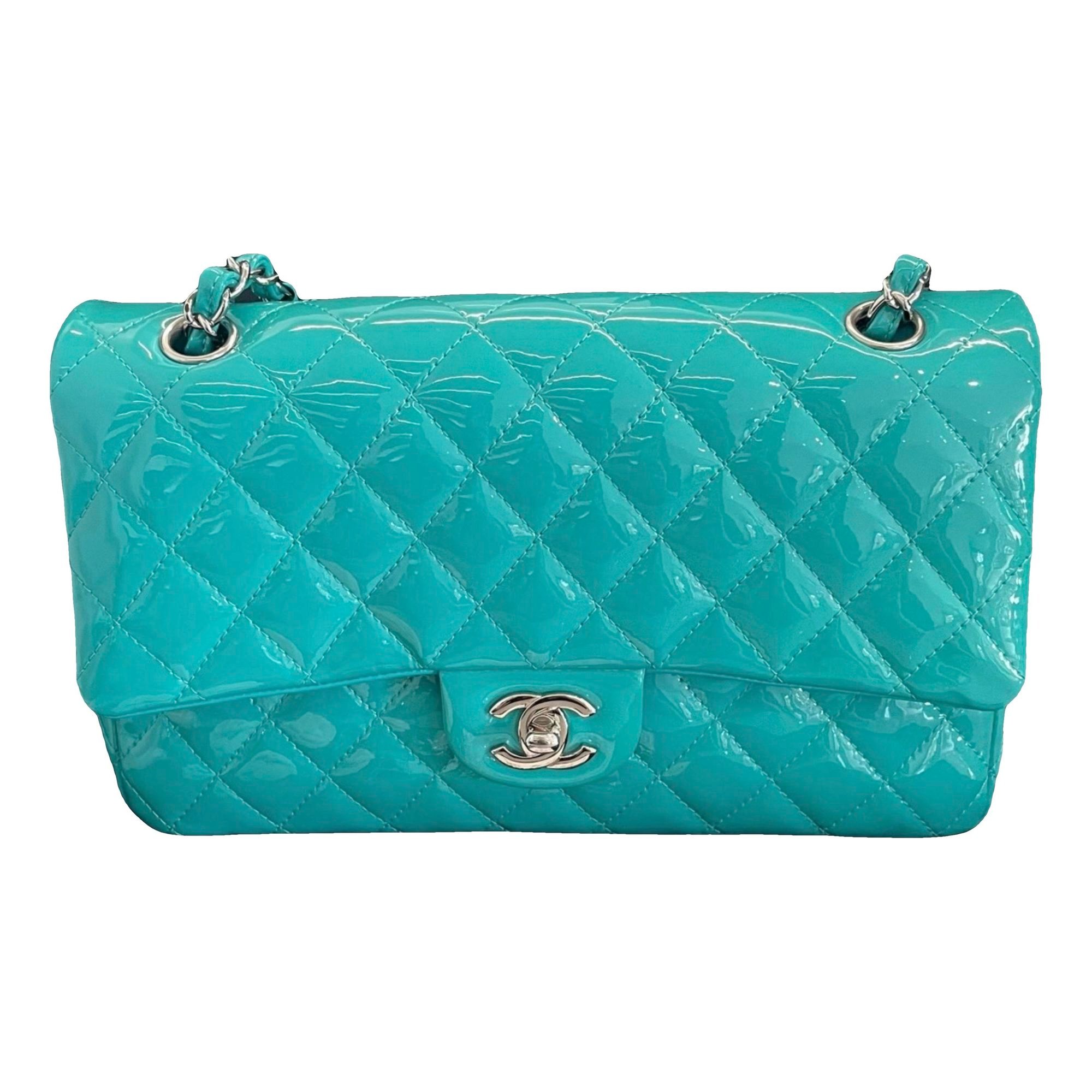 Timeless/Classique patent leather crossbody bag