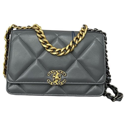 Wallet On Chain Chanel 19 leather handbag
