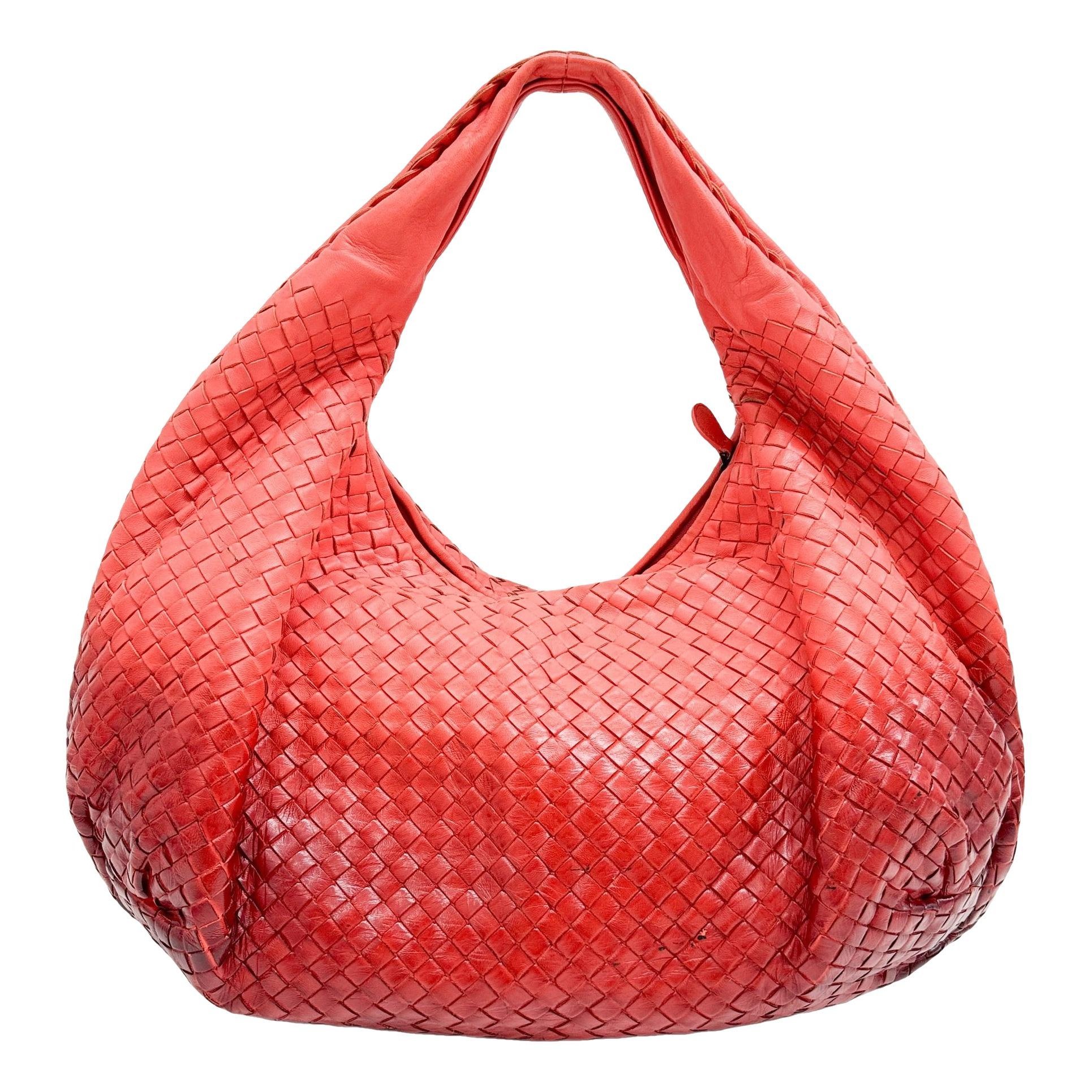 Veneta leather handbag