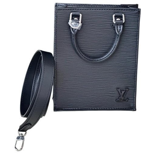Plat leather handbag