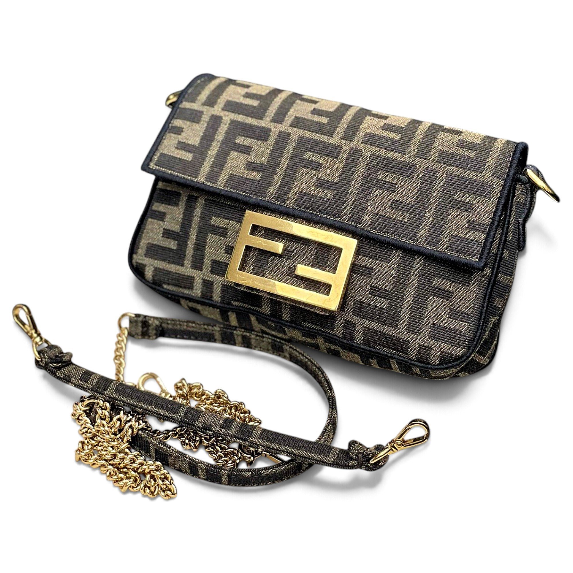 Baguette cloth handbag