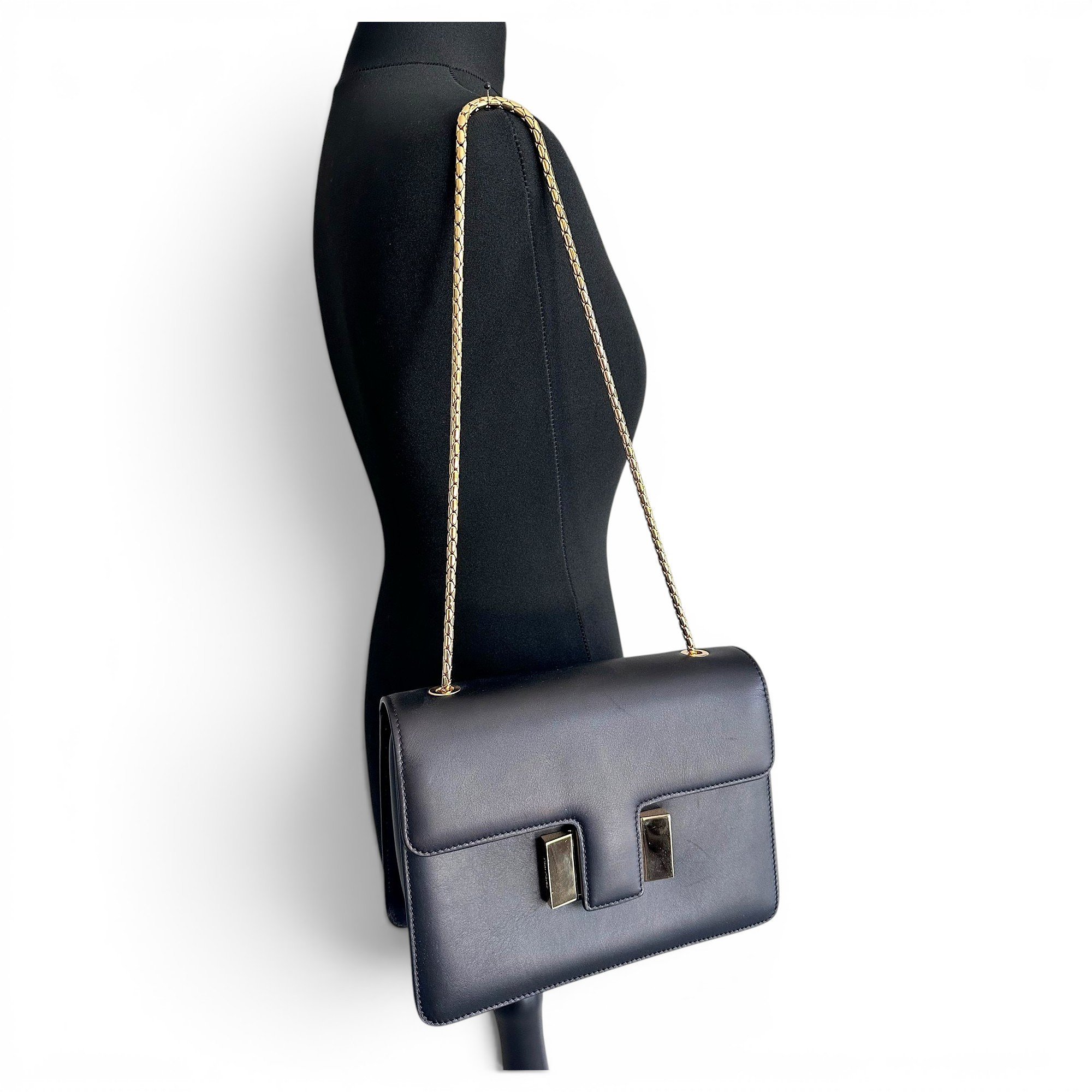 Leather handbag
